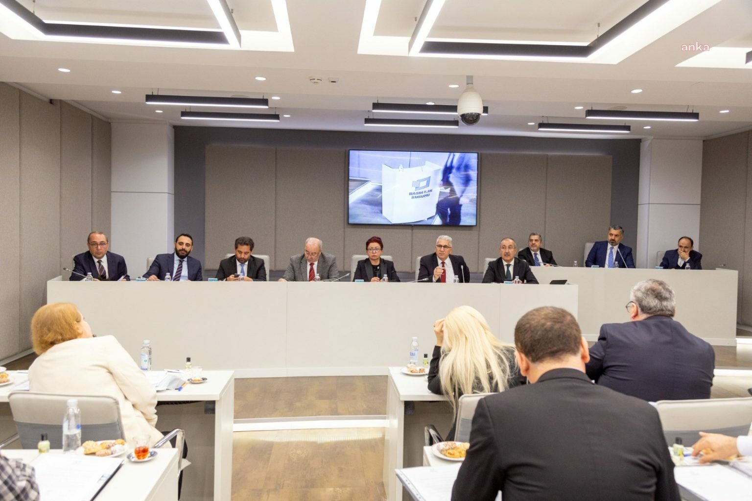 BASIN İLAN KURUMU YÖNETİM KURULU, KURUM YÖNETMELİĞİNDE DEĞİŞİKLİK YAPMAK İÇİN TASLAK HAZIRLADI: ÜST DÜZEY YÖNETİCİLERE ÖDENECEK ‘YÖNETİCİ TAZMİNATI’ İLE GENEL MÜDÜRÜN AYLIK GELİRİ YÜZDE 72 ARTACAK