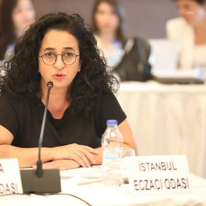 İSTANBUL ECZACI ODASI BAŞKANI ÖZCAN: "DEPREMZEDELERE VİCDANLARI SIZLATAN İLAÇ FİYAT FARKI UYGULAMASINA SON VERİN"