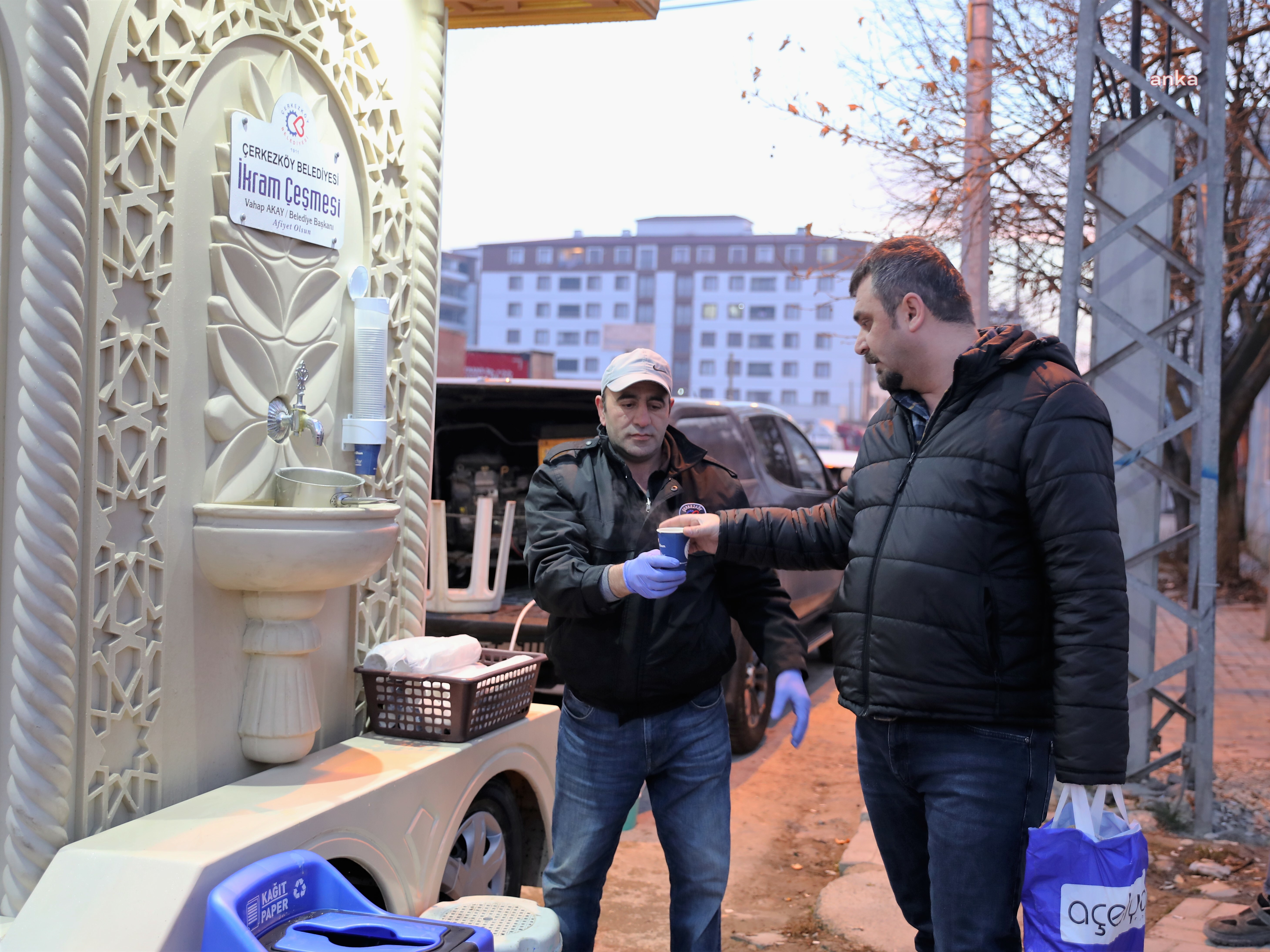 ÇERKEZKÖY BELEDİYESİ'NİN MOBİL İKRAM ÇEŞMESİ FAALİYETTE