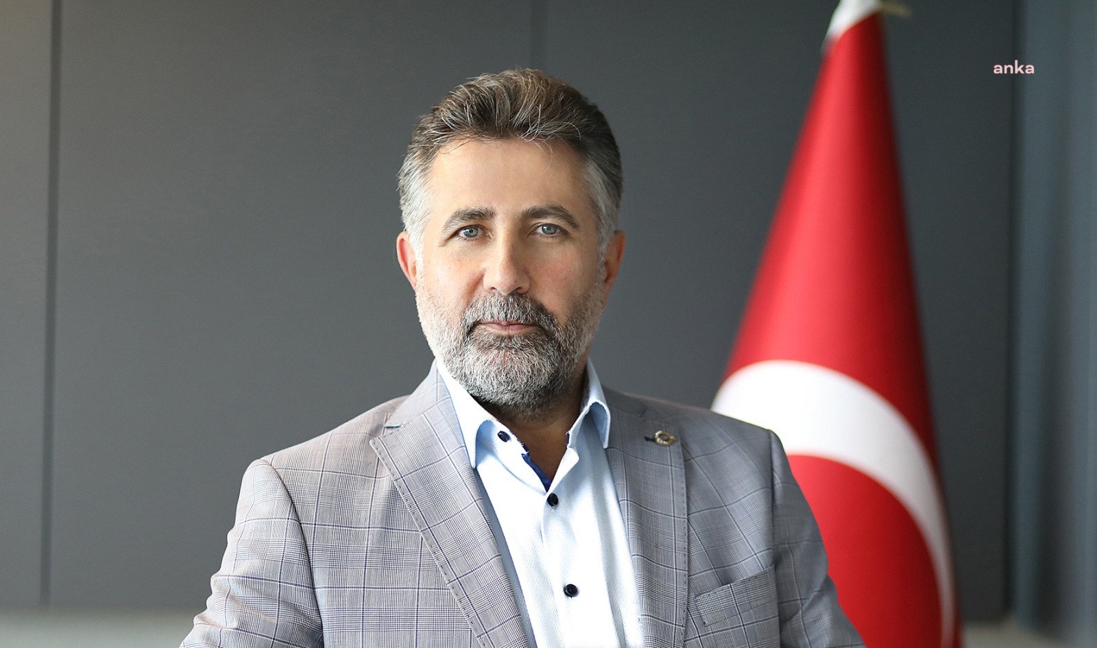BAYRAKLI BELEDİYE BAŞKANI SANDAL, EMSAL ARTIŞINA YÜRÜTMEYİ DURDURMA KARARINI DEĞERLENDİRDİ: "KAMU YARARI İLKESİNE AYKIRI, İTİRAZ EDECEĞİZ"