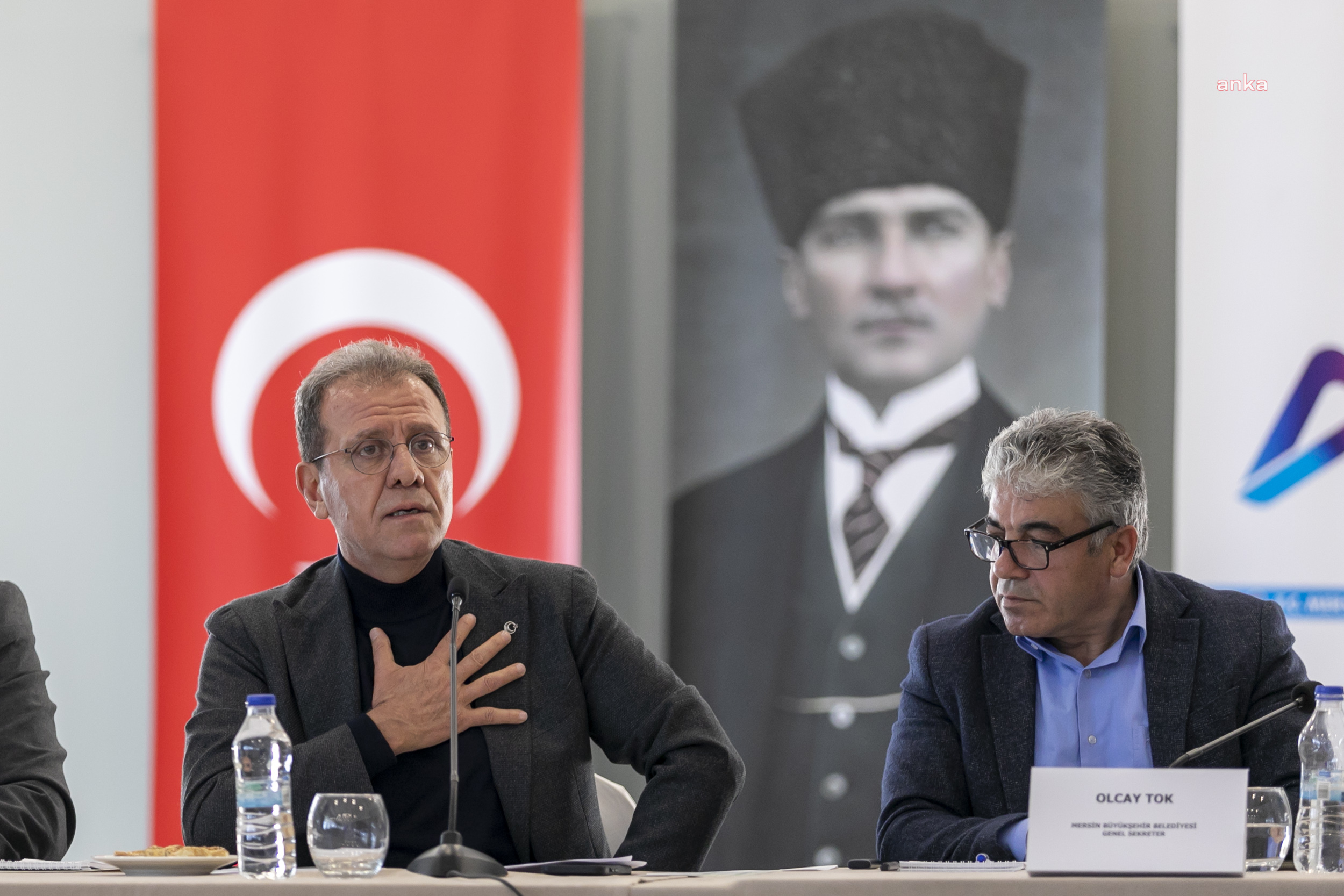 VAHAP SEÇER, DEPREMDEN ETKİLENEN İLLERİN HEMŞEHRİ DERNEK BAŞKANLARIYLA BULUŞTU