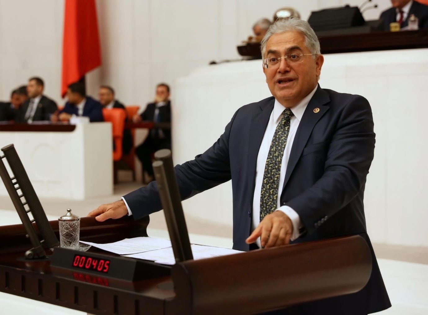 CHP’Lİ ÜNSAL: DOĞRULUĞU DÜŞÜK TESTLERDEN VİRÜS DAHA HIZLI YAYILDI