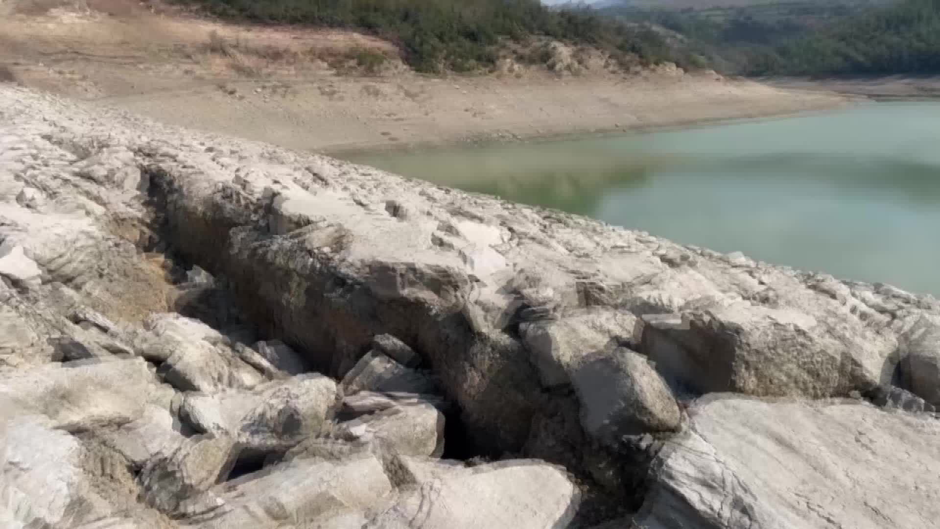 CHP TARIM KOMİSYONU ÜYELERİ, OSMANİYE'DEKİ ARIKLIKAŞ GÖLETİ’NİN DEPREMDE HASAR GÖREN SETİNİ İNCELEDİ