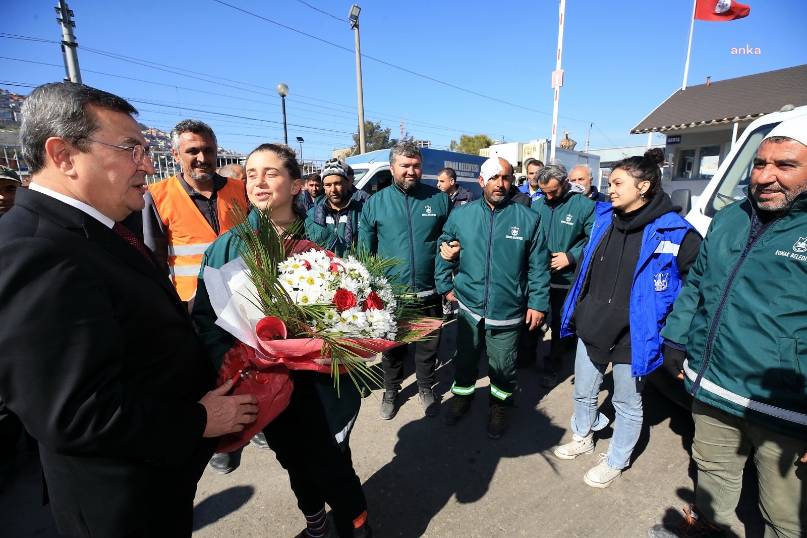 KONAK BELEDİYESİ'NİN HATAY'DAKİ EKİBİ İZMİR'E DÖNDÜ