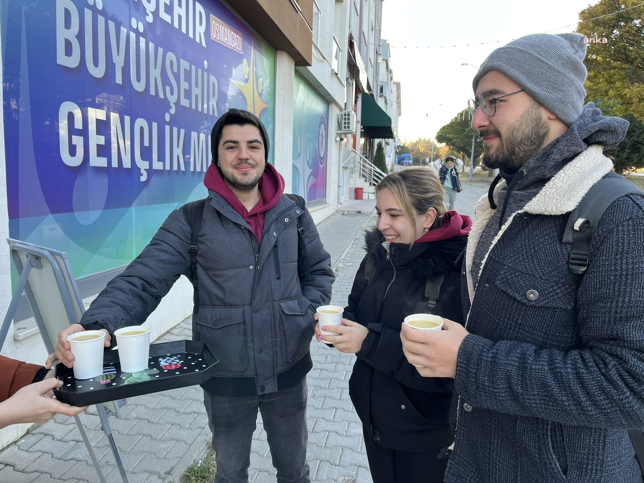 ESKİŞEHİR BÜYÜKŞEHİR'DEN GENÇLERE UZAKTAN EĞİTİM SÜRECİNDE DESTEK