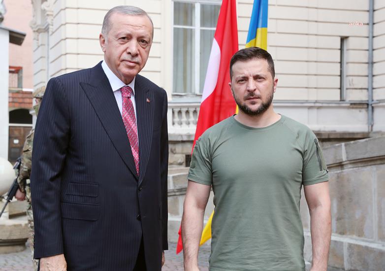 CUMHURBAŞKANI ERDOĞAN, UKRAYNA DEVLET BAŞKANI ZELENKSI İLE GÖRÜŞTÜ