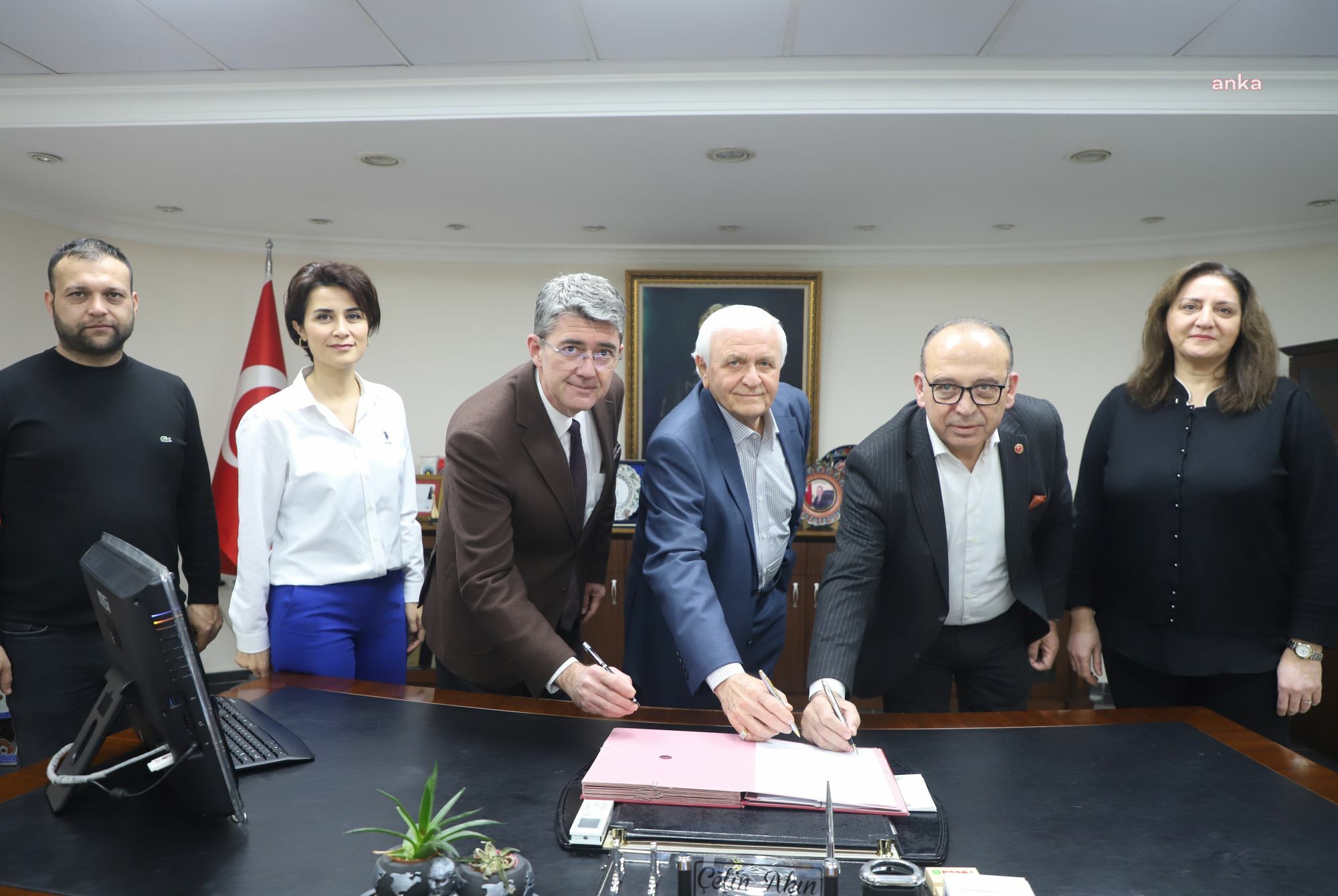 TURGUTLU’DA DERBENT MAHALLESİ’NE YAPILACAK AİLE SAĞLIĞI MERKEZİ İÇİN PROTOKOL İMZALANDI