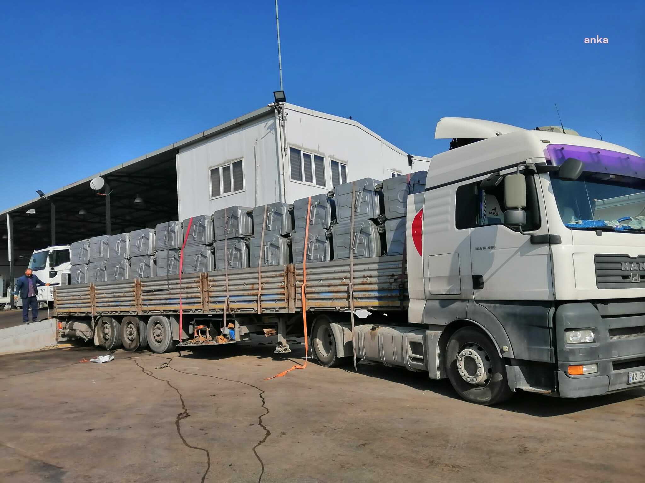 KARABAĞLAR BELEDİYESİ'NİN AFET BÖLGESİNE DESTEKLERİ SÜRÜYOR