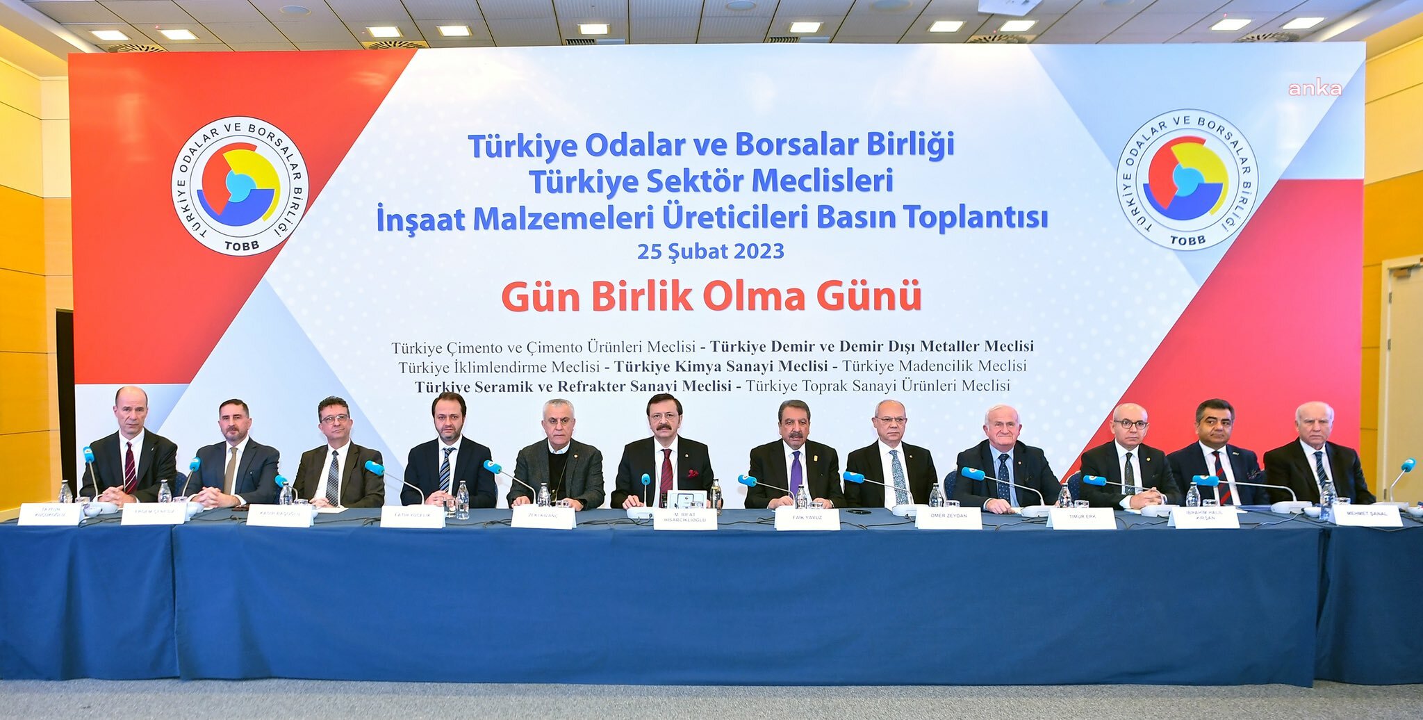 TOBB BAŞKANI HİSARCIKLIOĞLU: “GİRDİ MALİYETLERİNDE ARTIŞ OLMADIĞI SÜRECE DEPREMDEN ETKİLENEN 11 İLDE İNŞAAT MALZEMELERİ ÜRÜN FİYATLARI SABİTLENİYOR”