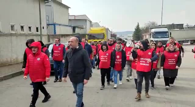 MKS TRANSFORMATÖR FABRİKASINDA ÇALIŞAN BİRLEŞİK METAL İŞ SENDİKASI'NA ÜYE İŞÇİLER, YARIN GREVE ÇIKACAK