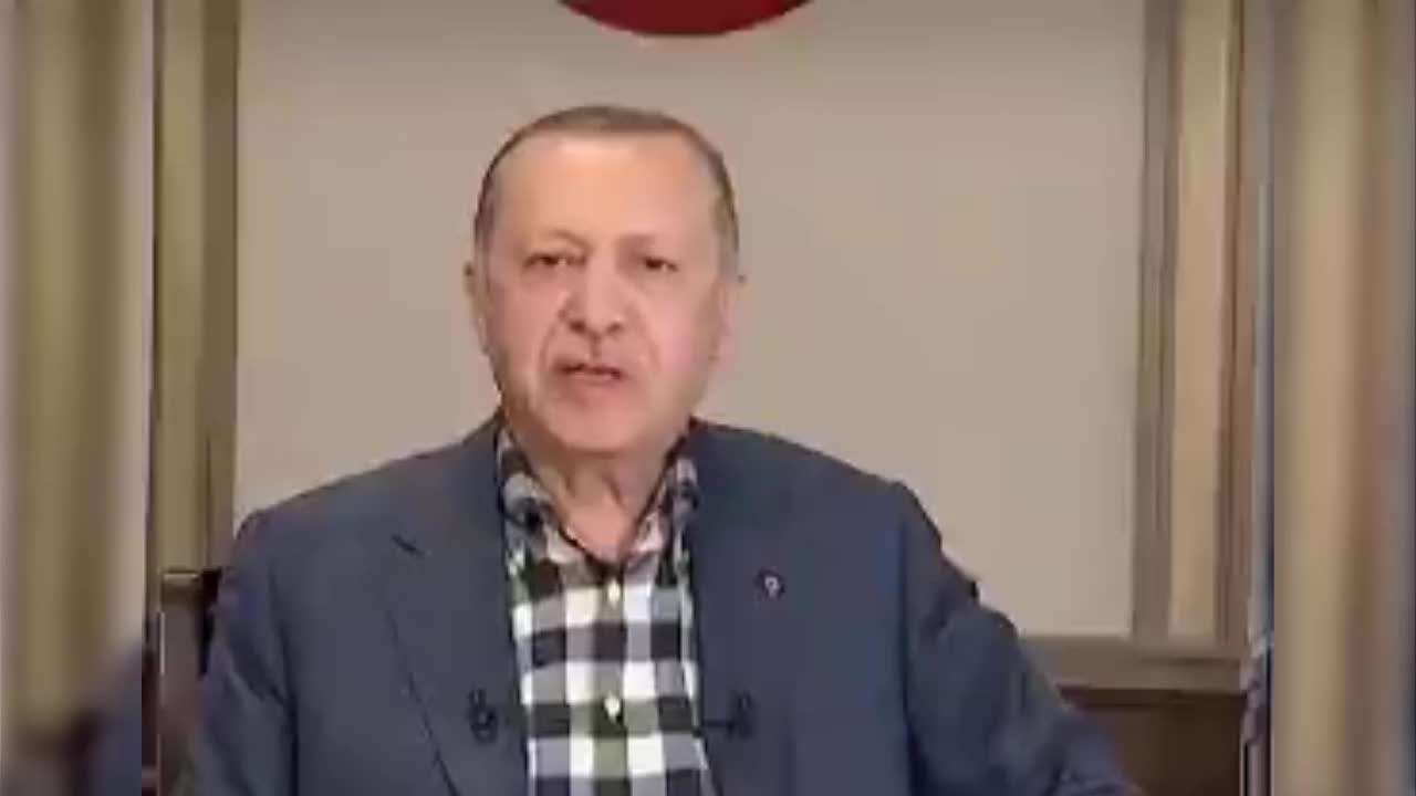 CUMHURBAŞKANI ERDOĞAN'A CANLI YAYINDA PROMPTER AZİZLİĞİ