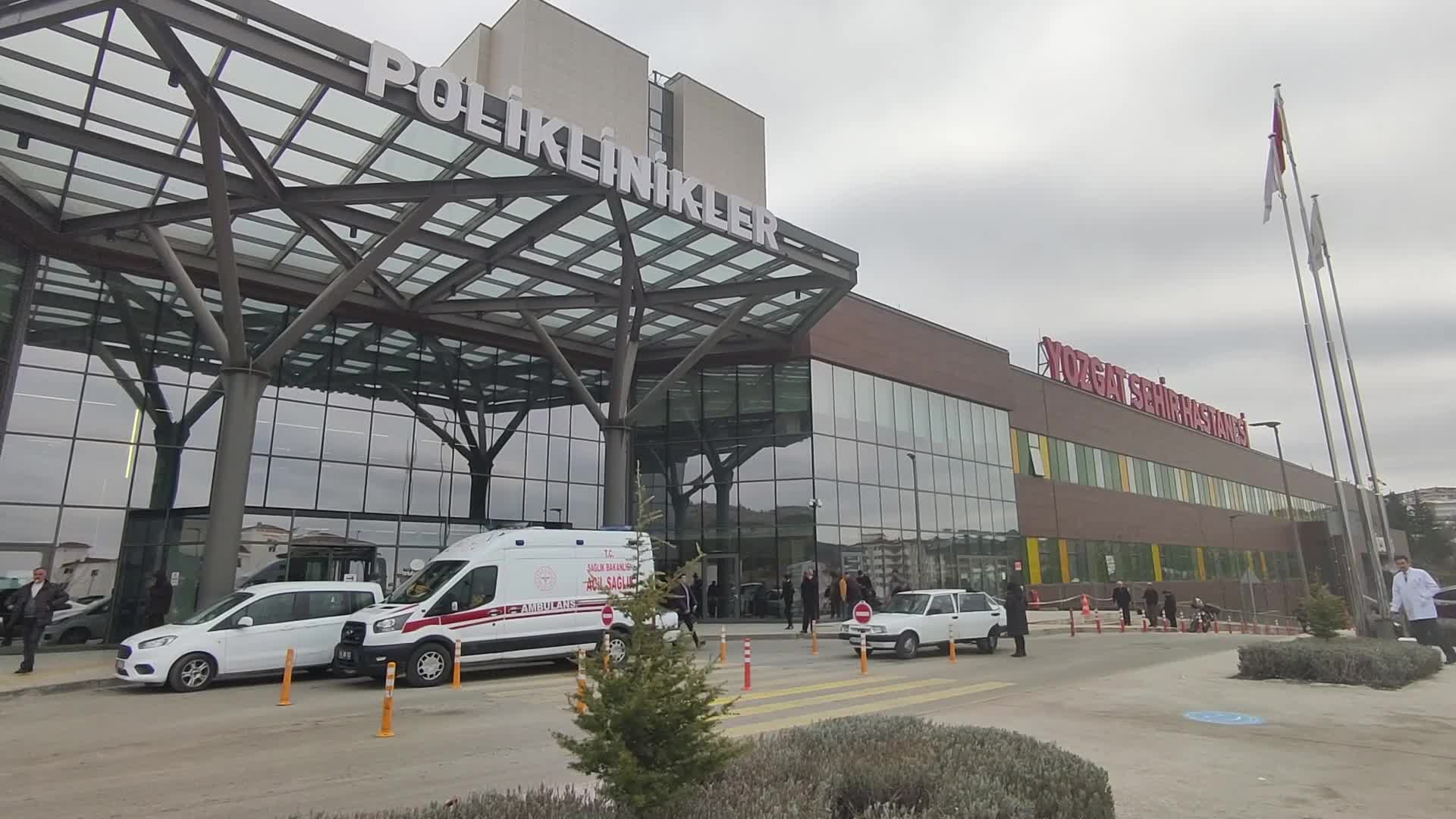 ORTOPEDİ VE TRAVMATOLOJİ UZMANI OP. DR. ATAHAN: "DEPREMİN HAYATIMIZIN HER ALANINDA BİZLERİ ETKİLEYEN BİR DURUM OLDUĞUNU TEKRAR GÖRMÜŞ OLDUK”