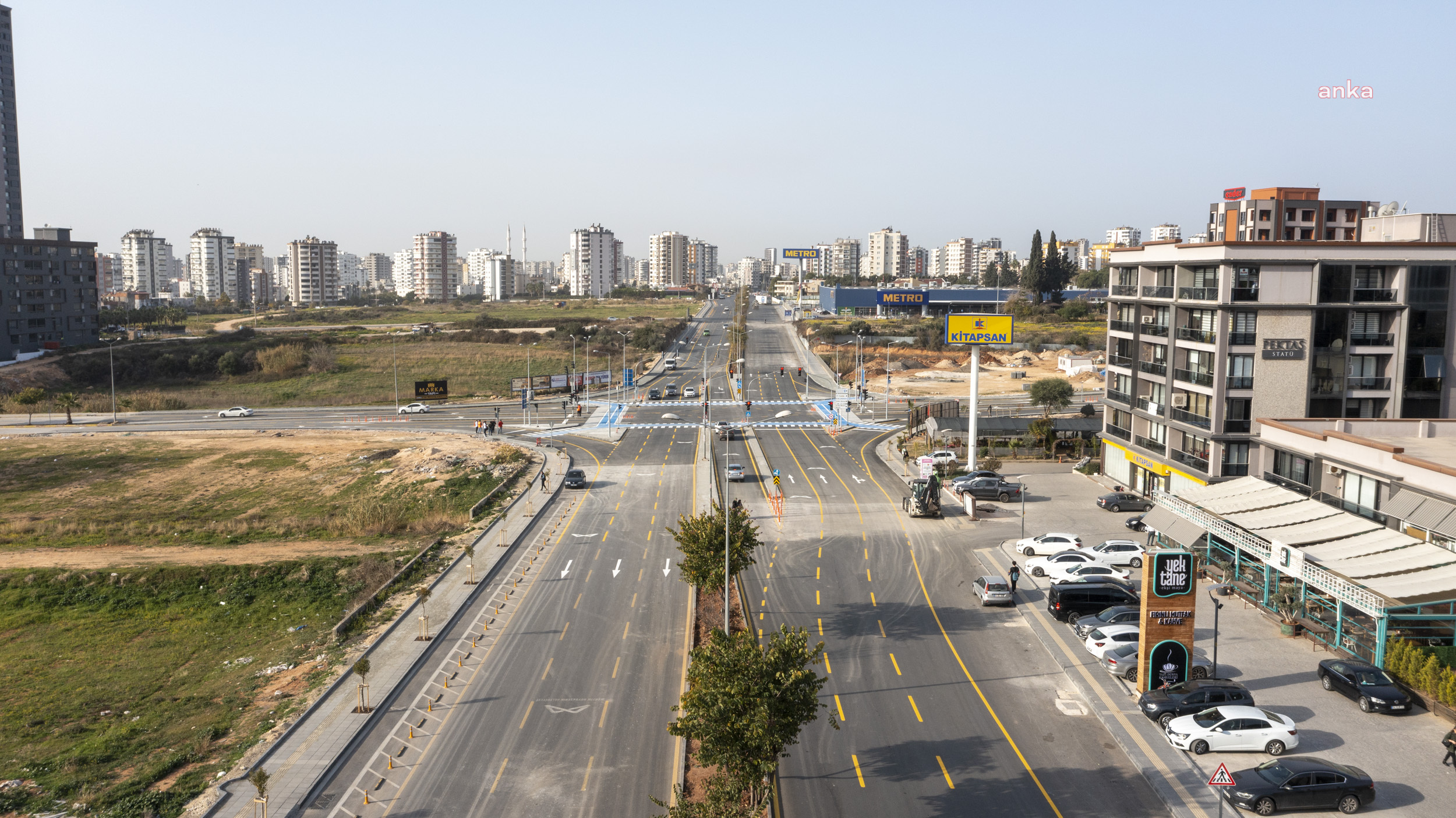 MERSİN BÜYÜKŞEHİR, KENTİN 3. KANALİZE KAVŞAĞINI AÇTI: TRAFİKTE BEKLEME SÜRESİ KISALACAK