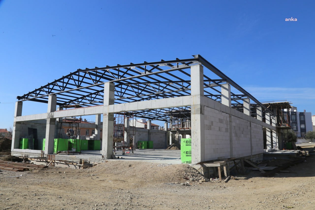 EDREMİT’TE TUZCUMURAT MAHALLE EVİ'NİN İNŞA ÇALIŞMALARI DEVAM EDİYOR