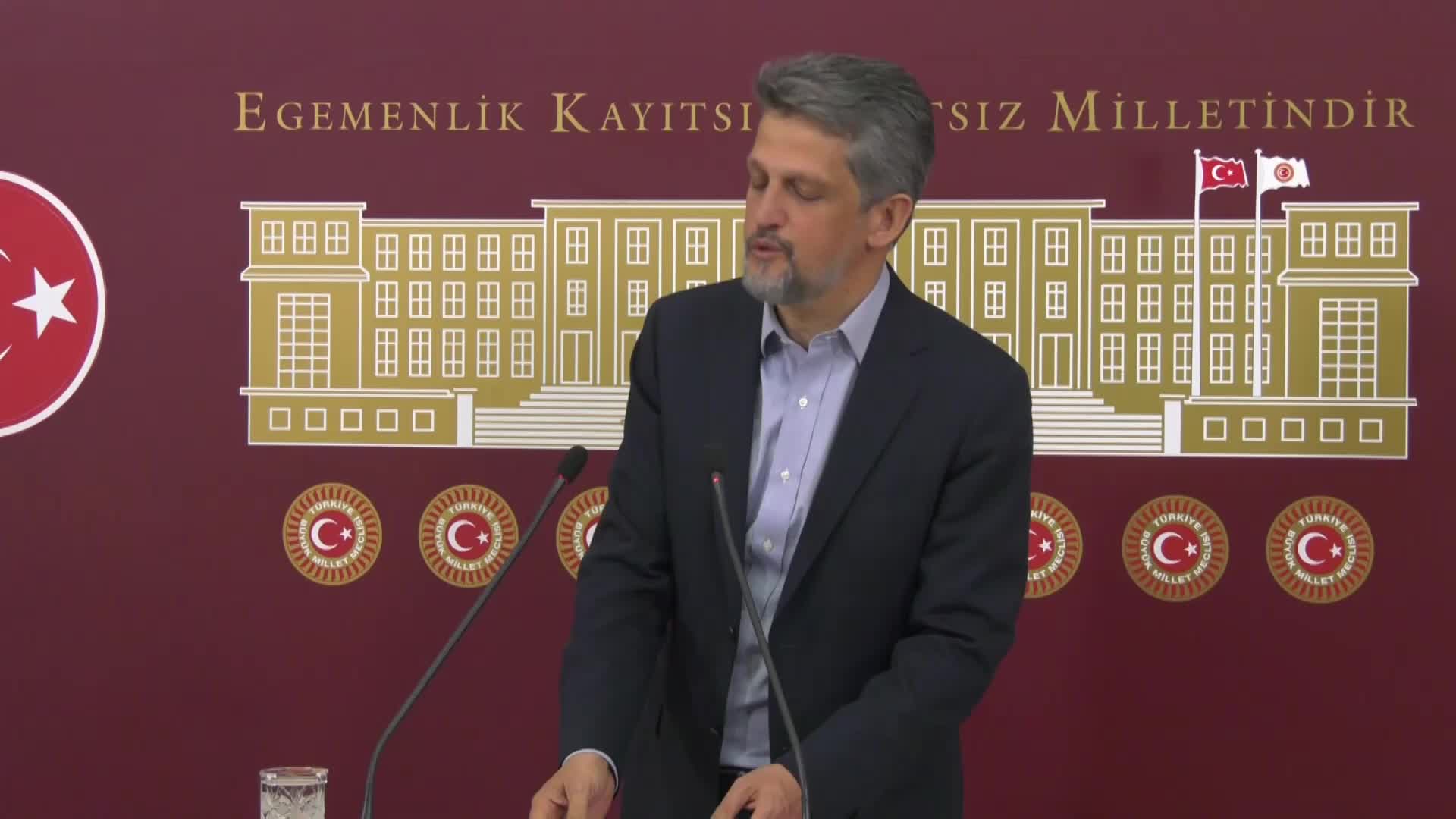GARO PAYLAN, DEPREM GÜVENLİĞİNİ SAĞLAMAK AMACIYLA KANUN TEKLİFİ VERDİ: "4 MİLYON BOŞ EVİN 2 MİLYONUNU KAMU TARAFINDAN KİRALARSAK TABUT EVLERDE YAŞAYAN YURTTAŞLARIMIZI BU EVLERE YERLEŞTİREBİLİR, O EVLERİ DÖNÜŞTÜREBİLİRİZ”