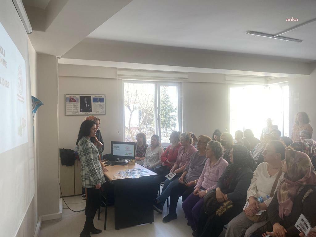 ODUNPAZARI BELEDİYESİ’NDEN KADINLARA FİZYOTERAPİ VE DİYET SEMİNERİ