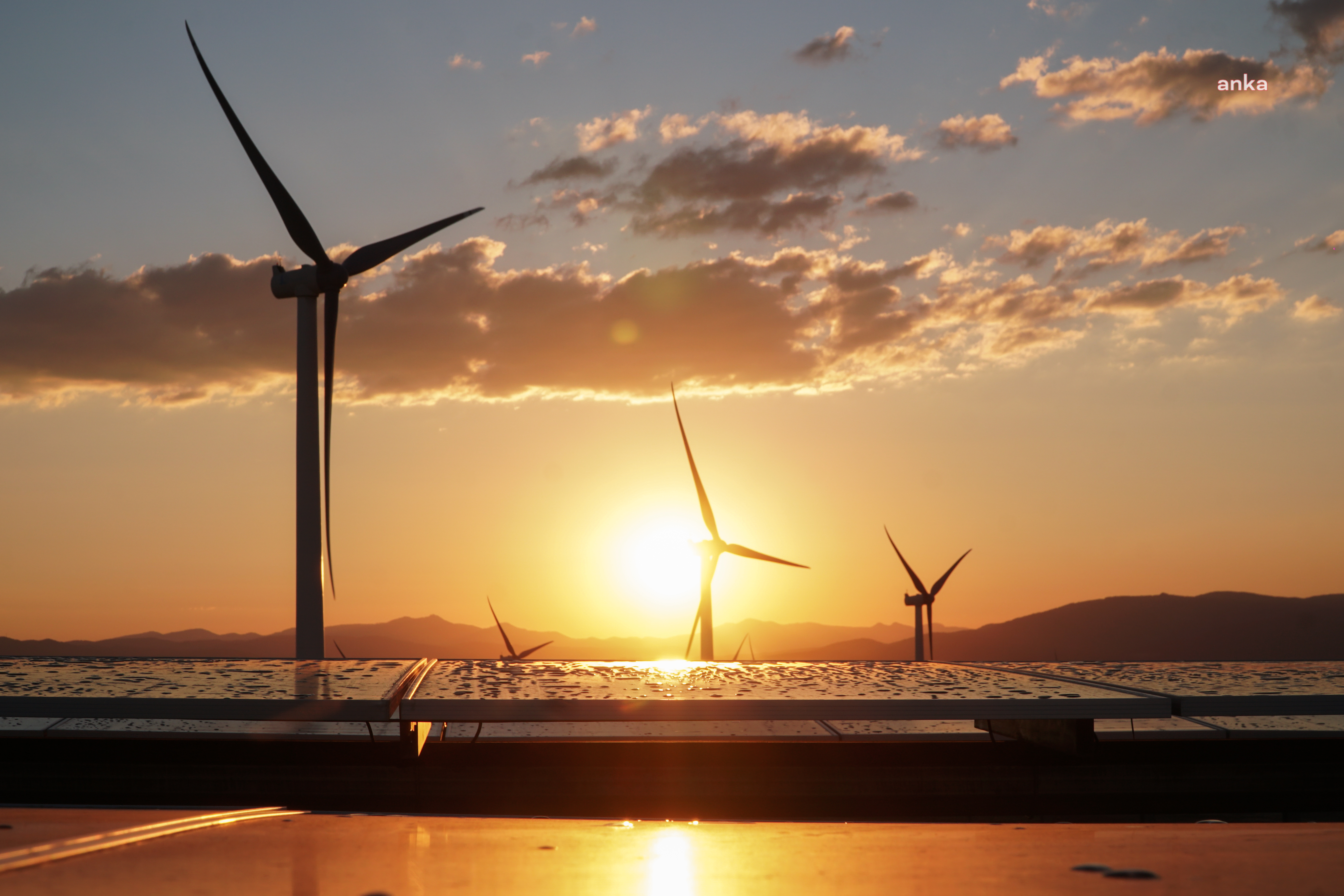 AYDEM YENİLENEBİLİR ENERJİ, 2022’DE GELİRİNİ 3 KAT ARTIRDI