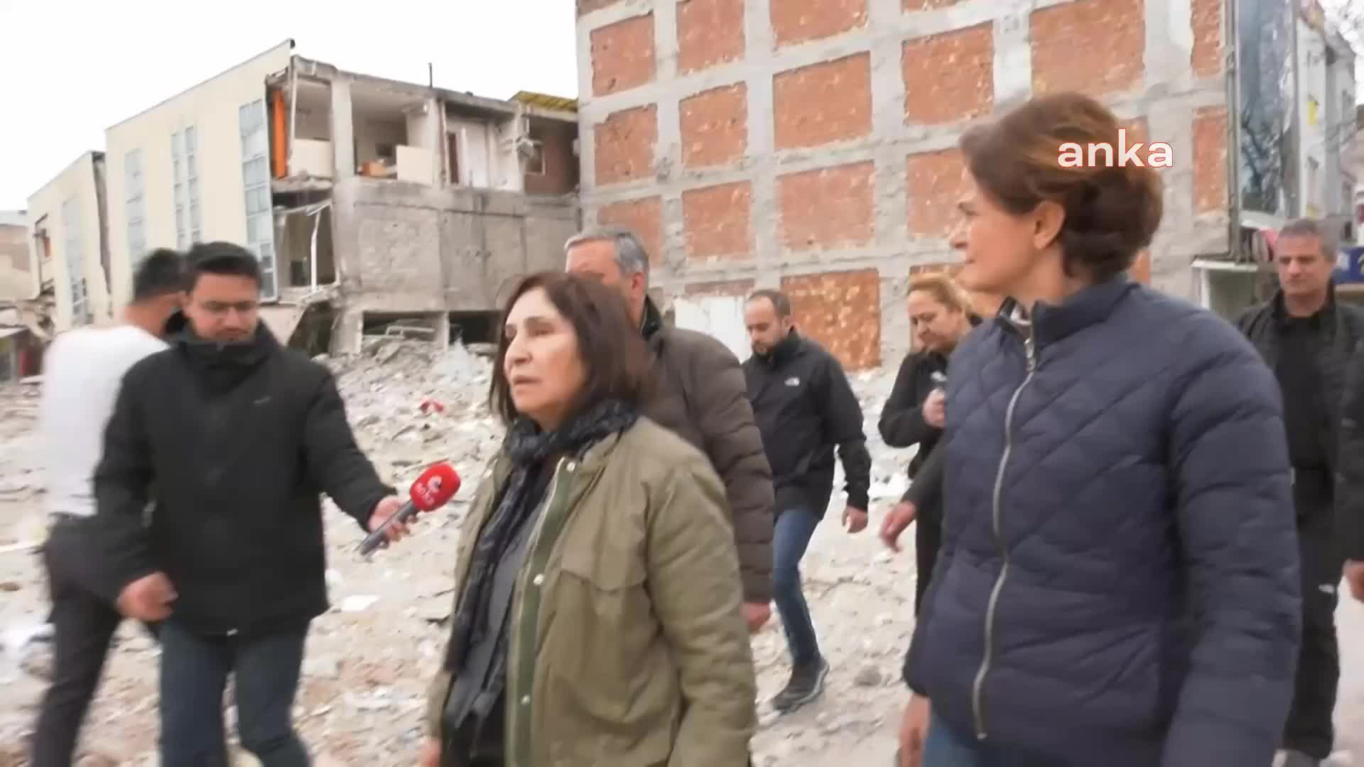 CHP ELBİSTAN İLÇE BAŞKANI TAYFUN BARIŞ ARSLAN: “İLK DEPREMDE ÜÇ BİNA YIKILMIŞTI AMA 9 SAAT SONRAKİ DEPREMDE MAALESEF ELBİSTAN’IN TAMAMI YIKILDI”