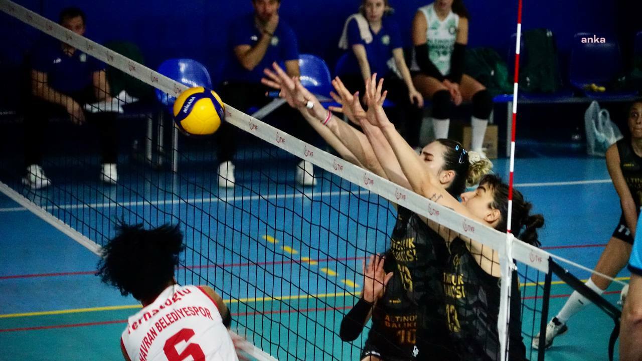 EDREMİT BELEDİYESİ ALTINOLUKSPOR, YOLUNA KAYIPSIZ DEVAM EDİYOR