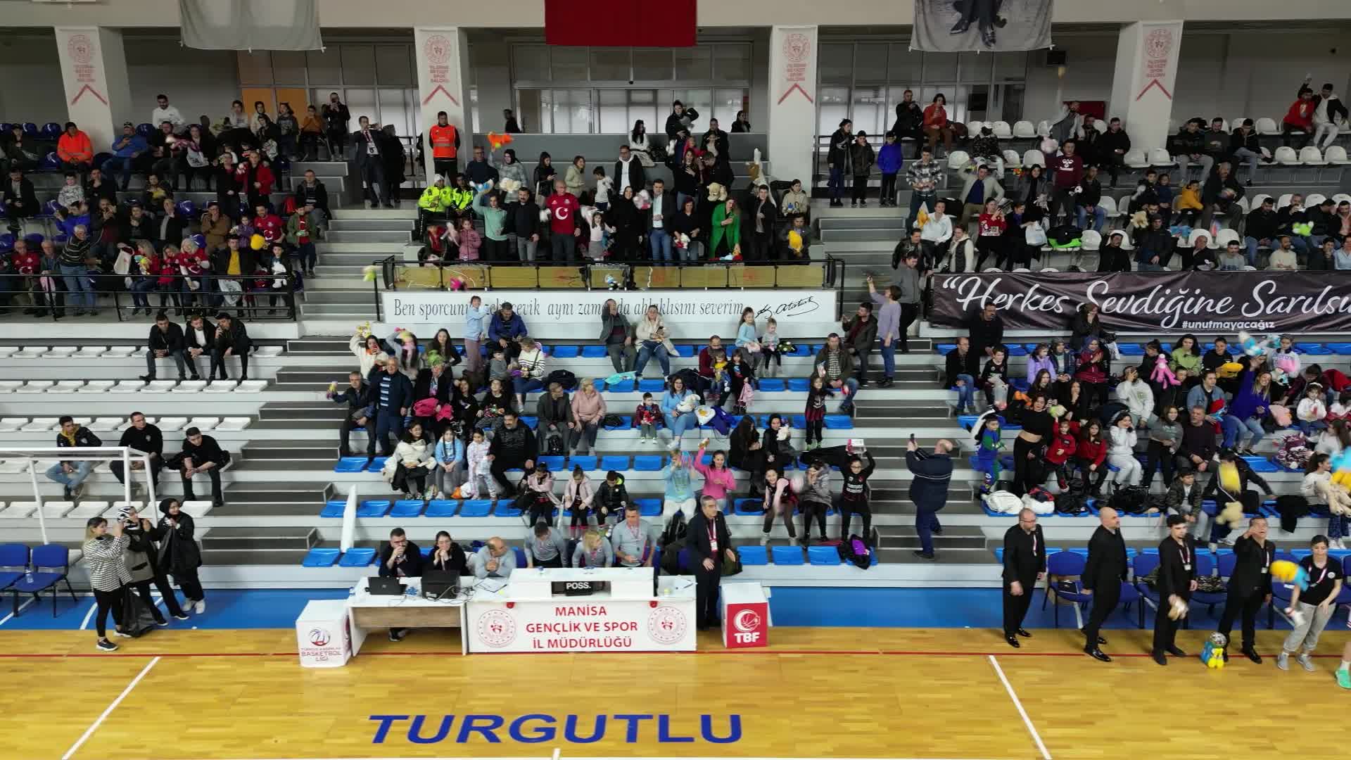 TURGUTLU HALKI, 'BİR OYUNCAK BİR MUTLULUK' KAMPANYASIYLA TEK YÜREK OLDU