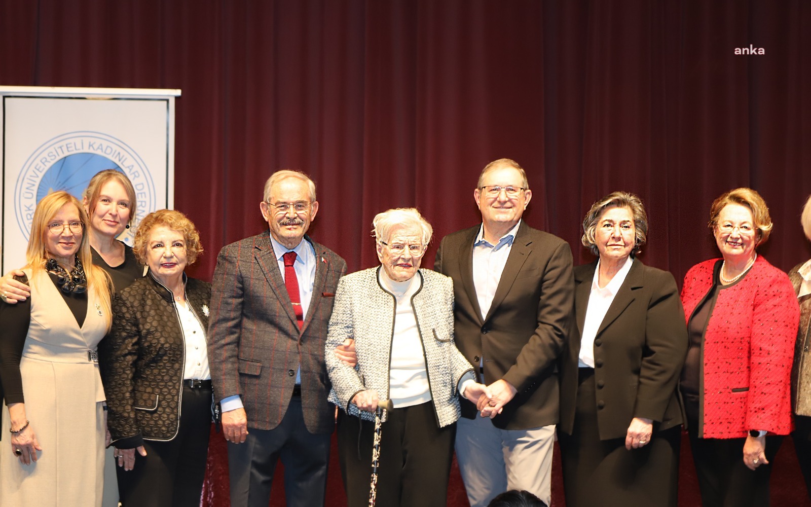 ESKİŞEHİR’DE ‘CUMHURİYETİN 100. YILINDA KADIN MÜCADELE TARİHİ’ PANELİ DÜZENLENDİ