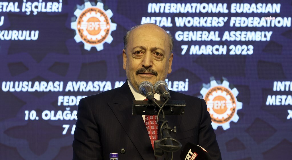 VEDAT BİLGİN’DEN KAMU İŞÇİLERİNİN TİS GÖRÜŞMELERİYLE İLGİLİ AÇIKLAMA: “DEPREM NEDENİYLE ASKIYA ALDIK AMA HİÇBİR HAK KAYBI OLMAYACAK ŞEKİLDE GERÇEKLEŞTİRECEĞİZ”