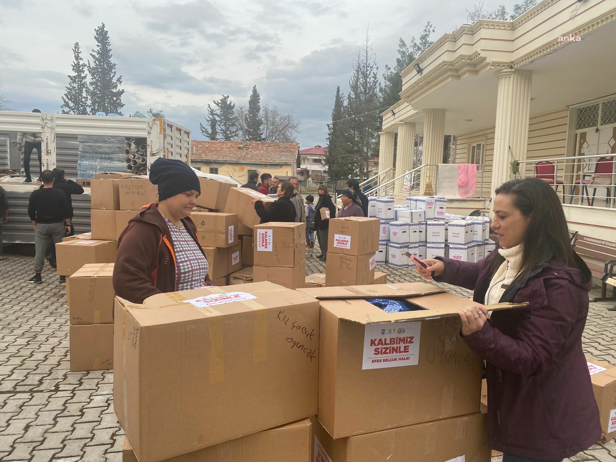EFES SELÇUK BELEDİYE BAŞKANI CERİTOĞLU SENGEL, 8 MART'TA DEPREM BÖLGESİNDE