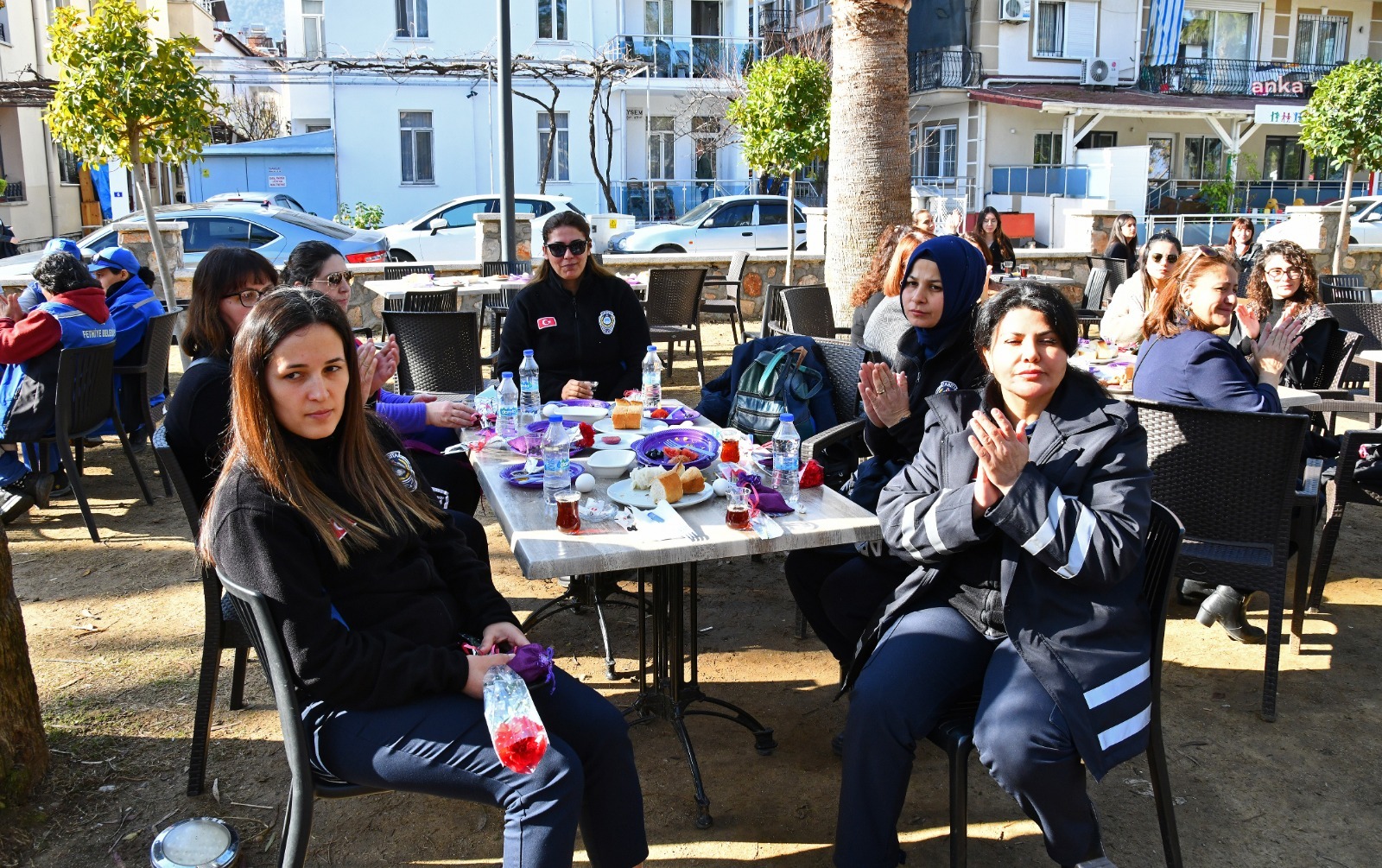 FETHİYE BELEDİYESİ’NİN KADIN PERSONELİ KAHVALTIDA BİR ARAYA GELDİ