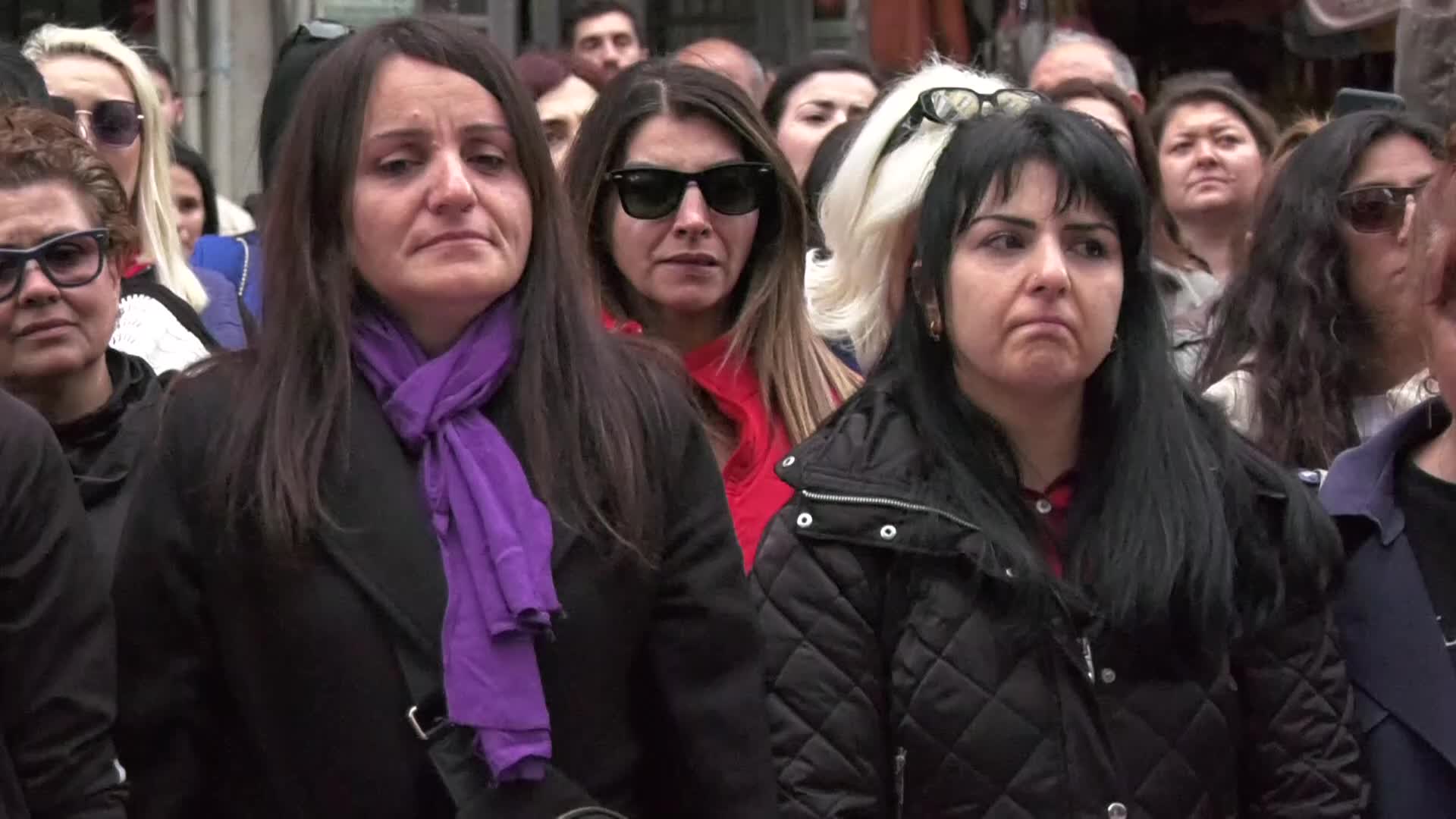 İZMİRLİ EMEKÇİ KADINLAR 8 MART İÇİN YÜRÜDÜ: "ERKEK EGEMENLİĞİNE, AYRIMCILIĞA, ŞİDDETE VE YOK SAYILMAYA KARŞI MÜCADELEYİ YÜKSELTECEĞİZ"