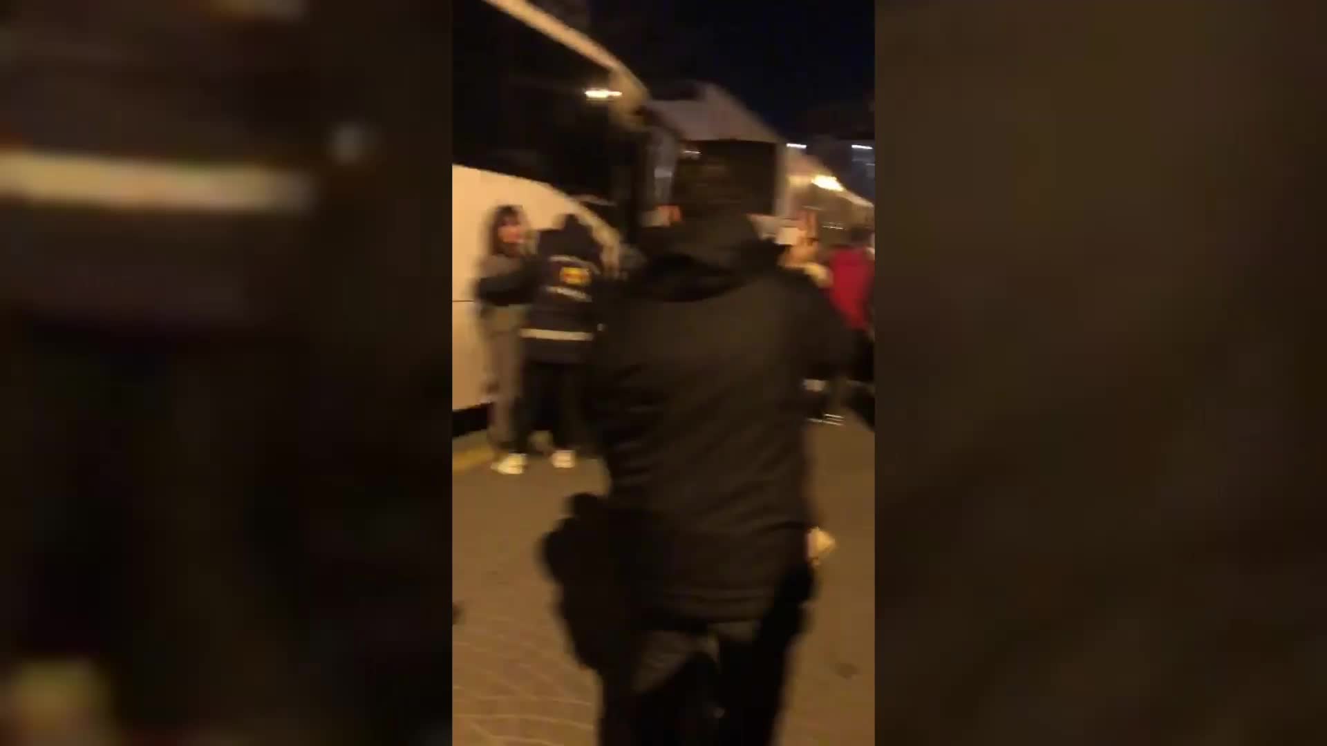 ANKA MUHABİRİ, FEMİNİST GECE YÜRÜYÜŞÜ SIRASINDA TERS KELEPÇEYLE GÖZALTINA ALINDI, DAHA SONRA BIRAKILDI