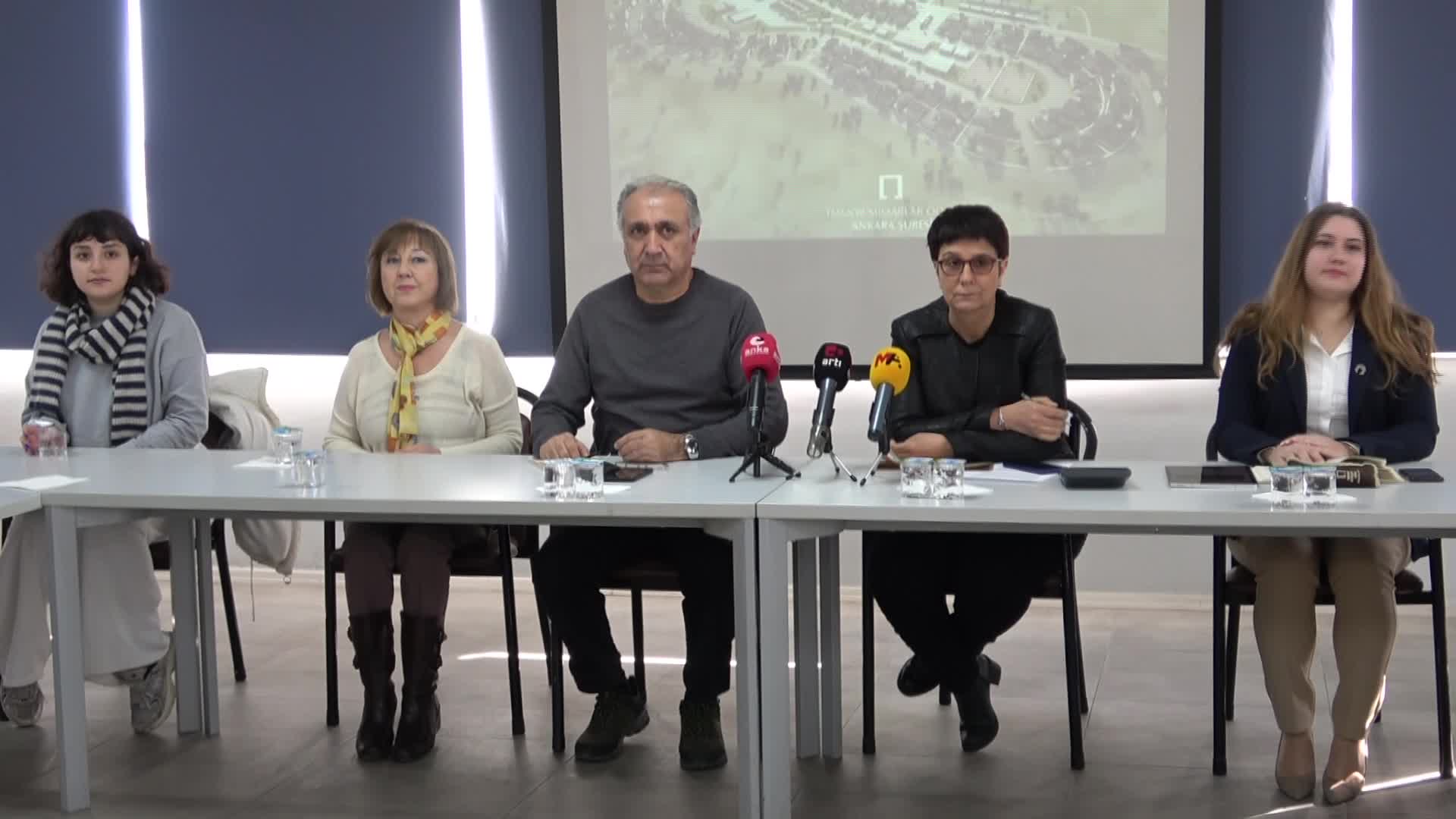 MO ANKARA ŞUBESİ, DEPREM BÖLGESİ İÇİN HAZIRLANAN 'YAŞAM ÜNİTELERİ' PROJESİNİ TANITTI. TEZCAN KARAKUŞ CANDAN: "2 BİN KİŞİNİN YAŞAYACAĞI 97 TANE AVLULU BİRİMİN MALİYETİ 70 MİLYON TL"
