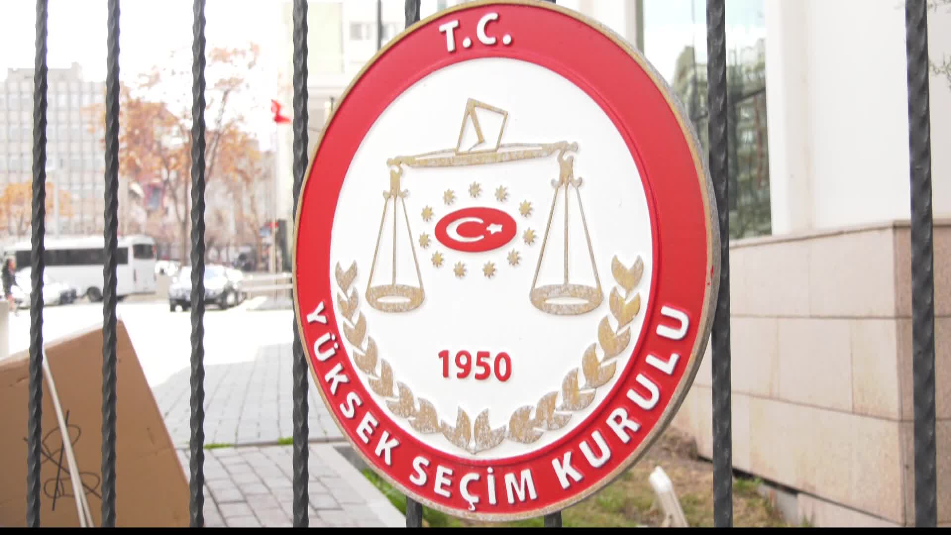 YSK BAŞKANI YENER: “14 MAYIS'TA YAPILACAK OLAN MİLLETVEKİLLİĞİ SEÇİMİNE 36 SİYASİ PARTİNİN KATILMAYA HAK KAZANDIĞI TESPİT EDİLMİŞTİR”