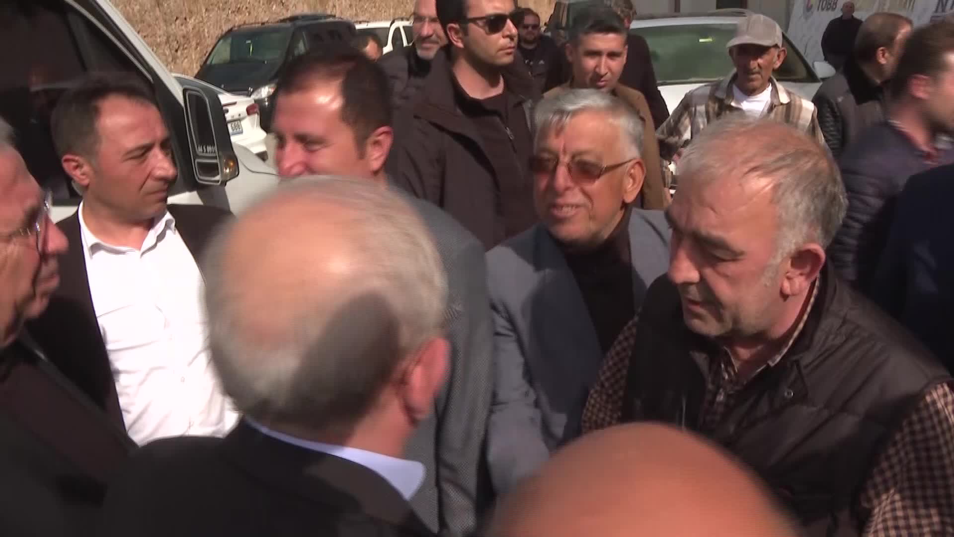 KILIÇDAROĞLU, CHP KADIN KOLLARI’NIN KAHRAMANMARAŞ'TA KURDUĞU 'YAŞAMHAK KONTEYNERKENTİ'NDE: "KADIN KARDEŞLERİMİZ, KADIN KARDEŞLERİNİN SORUNLARINI ÇÖZER"