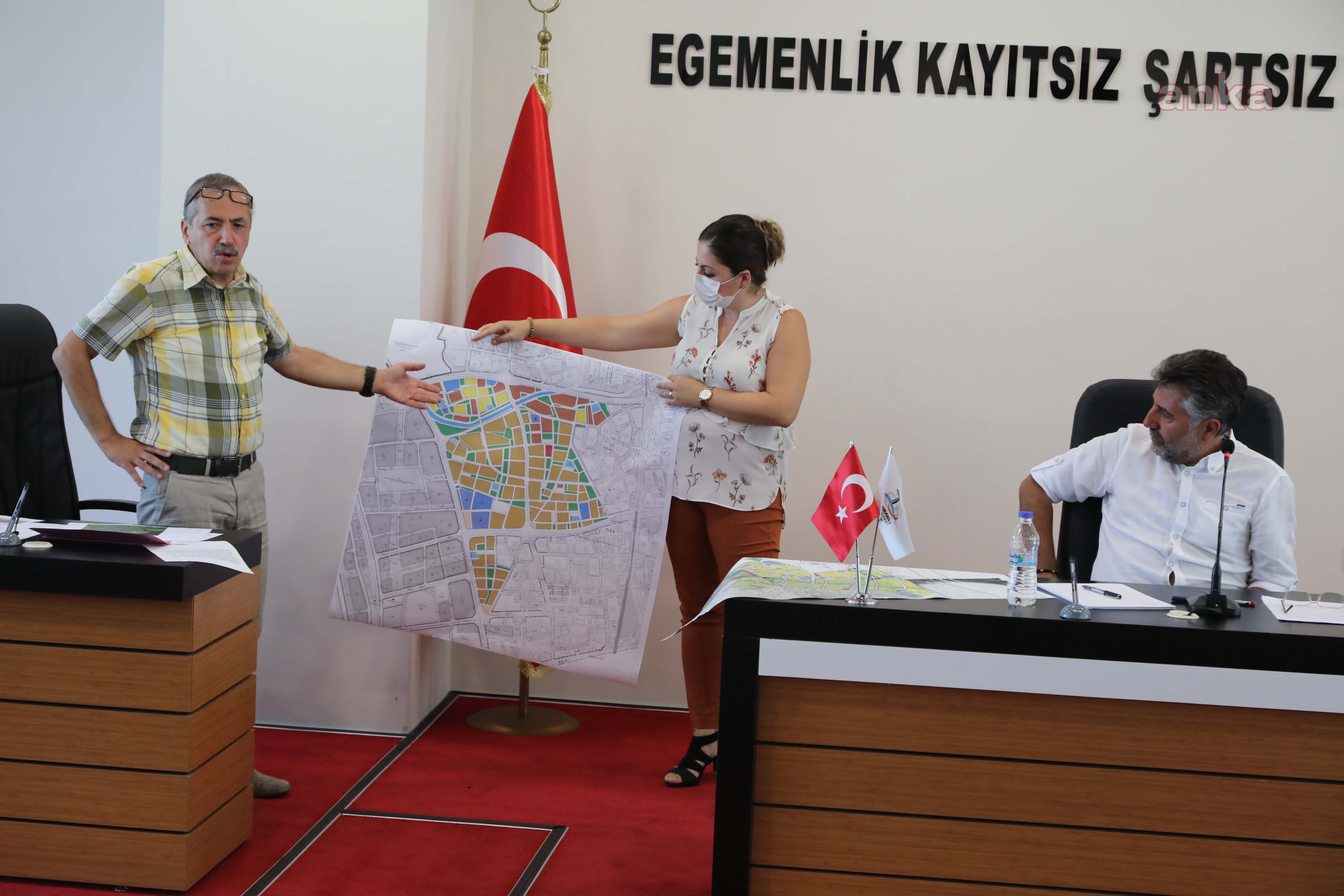 BAYRAKLI'DA KENTSEL DÖNÜŞÜMDE YOL HARİTASI BELİRLENDİ