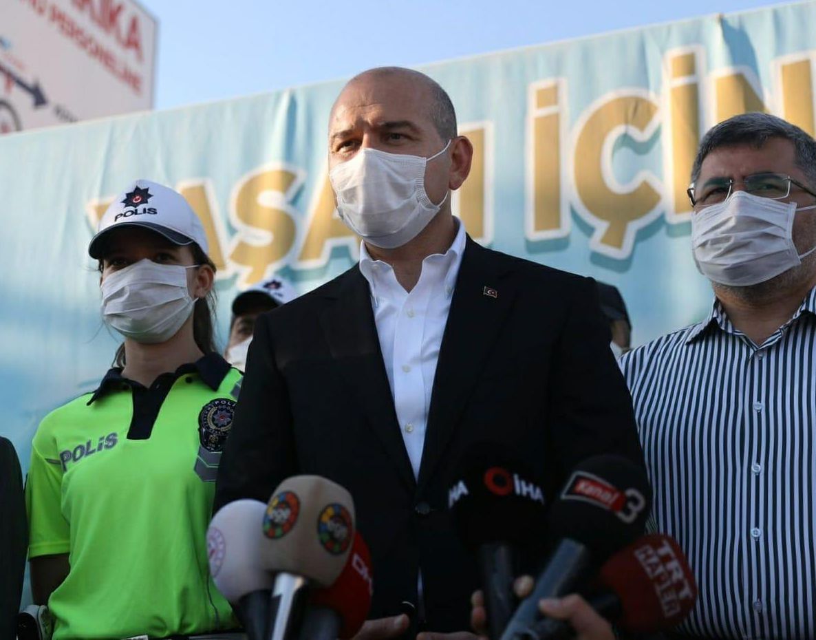 BAKAN SOYLU SOKAĞA ÇIKMA YASAĞIYLA İLGİLİ KONUŞTU: GÜNDEMİMİZDE YOK