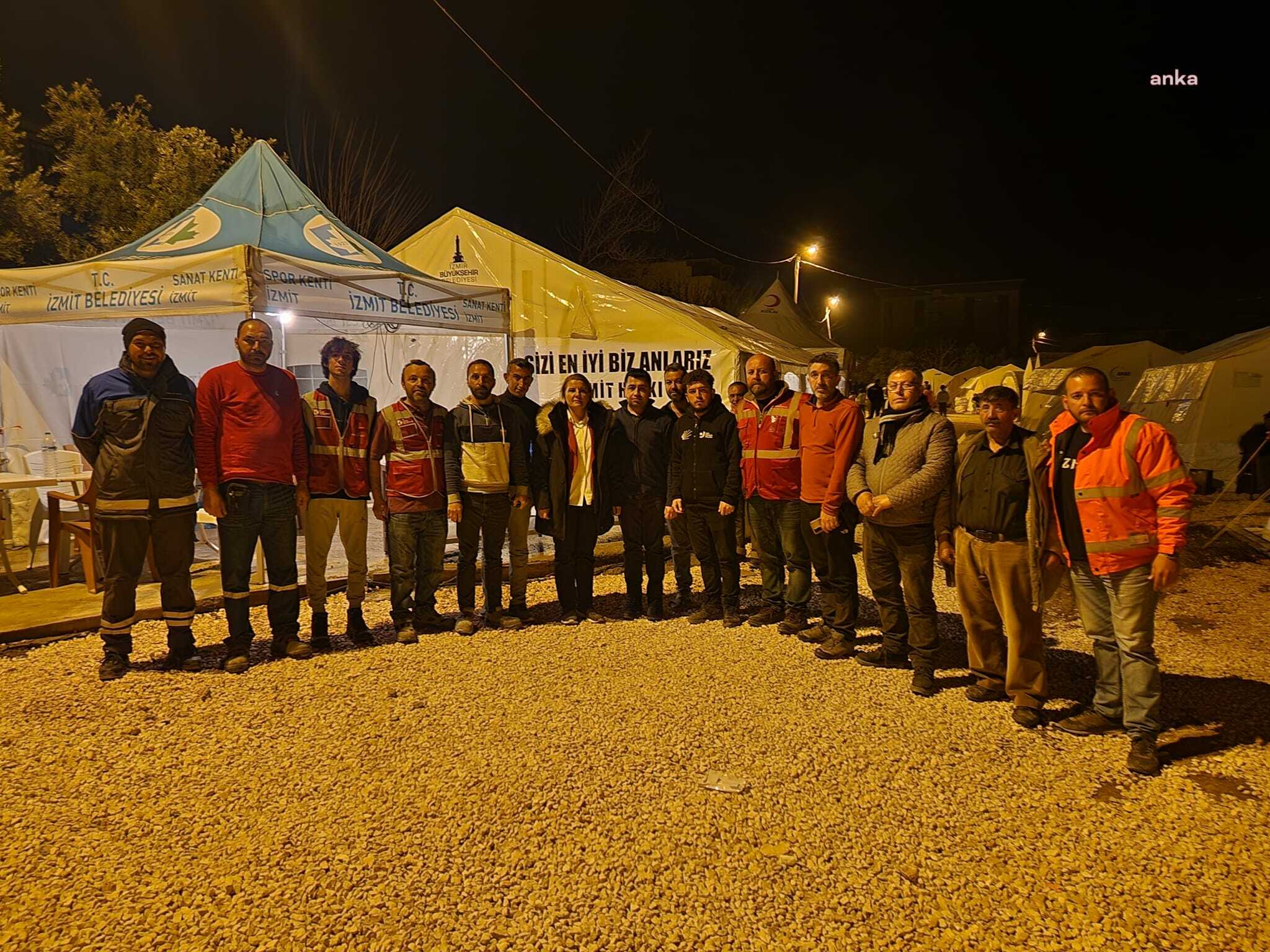 İZMİT BELEDİYE BAŞKANI HÜRRİYET’TEN DEPREM BÖLGESİNDE ÇALIŞAN PERSONELE TEŞEKKÜR