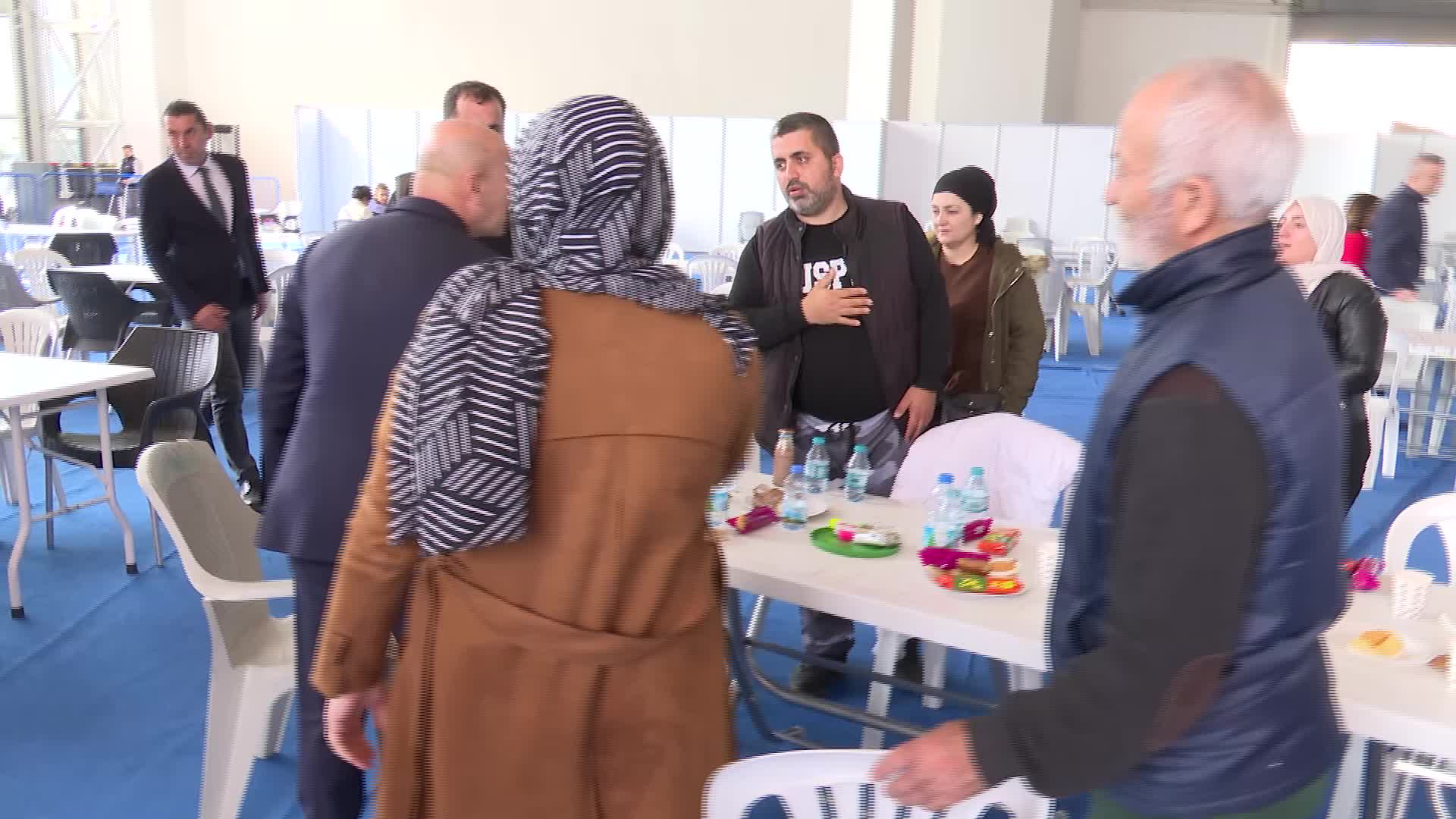 TUNÇ SOYER’DEN İZMİRLİLER'E 'UMUT HAREKETİ' ÇAĞRISI