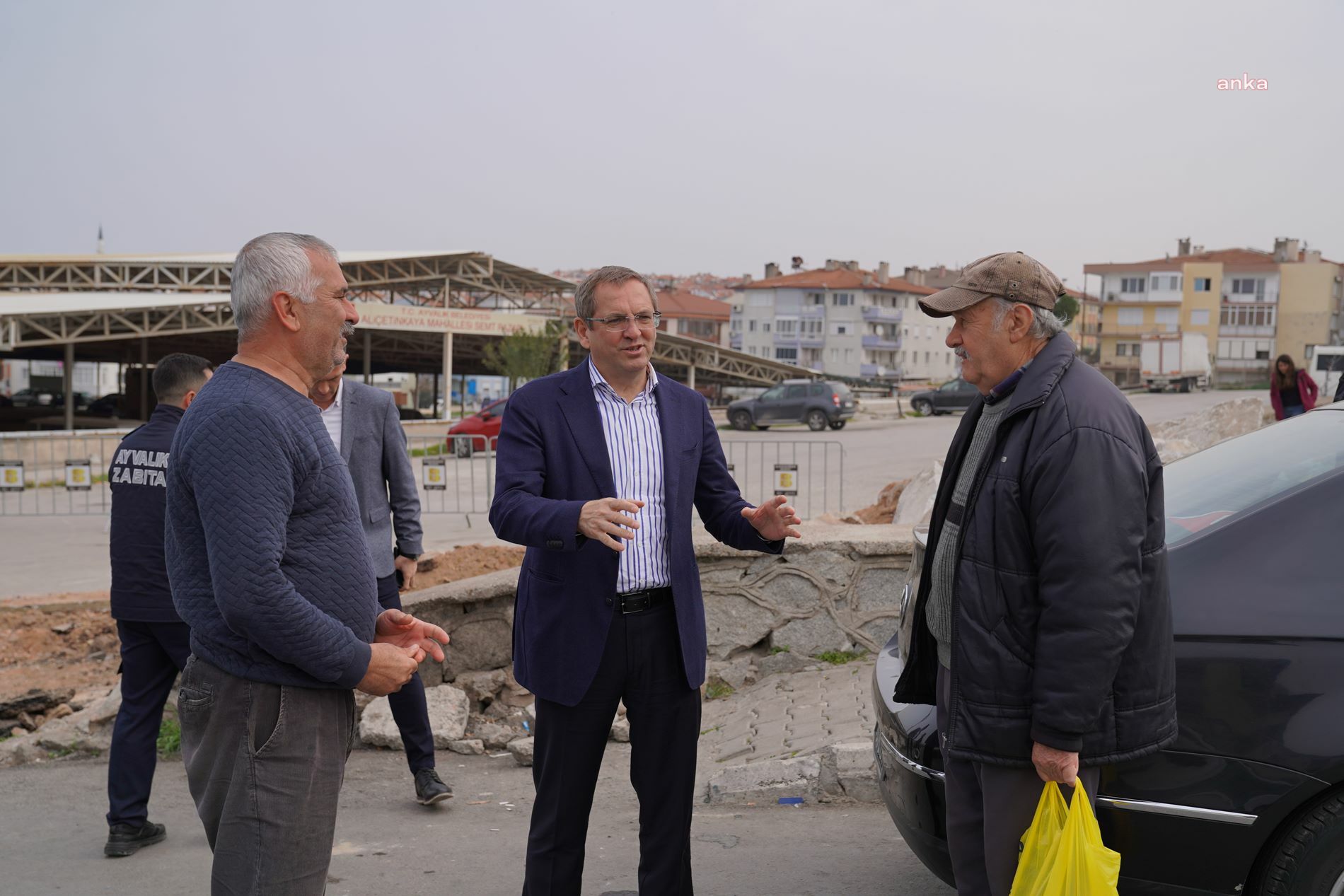 AYVALIK BELEDİYESİ, ARMUTÇUK PAZARYERİ'NDE 'AKILLI KAVŞAK' UYGULAMASI BAŞLATACAK