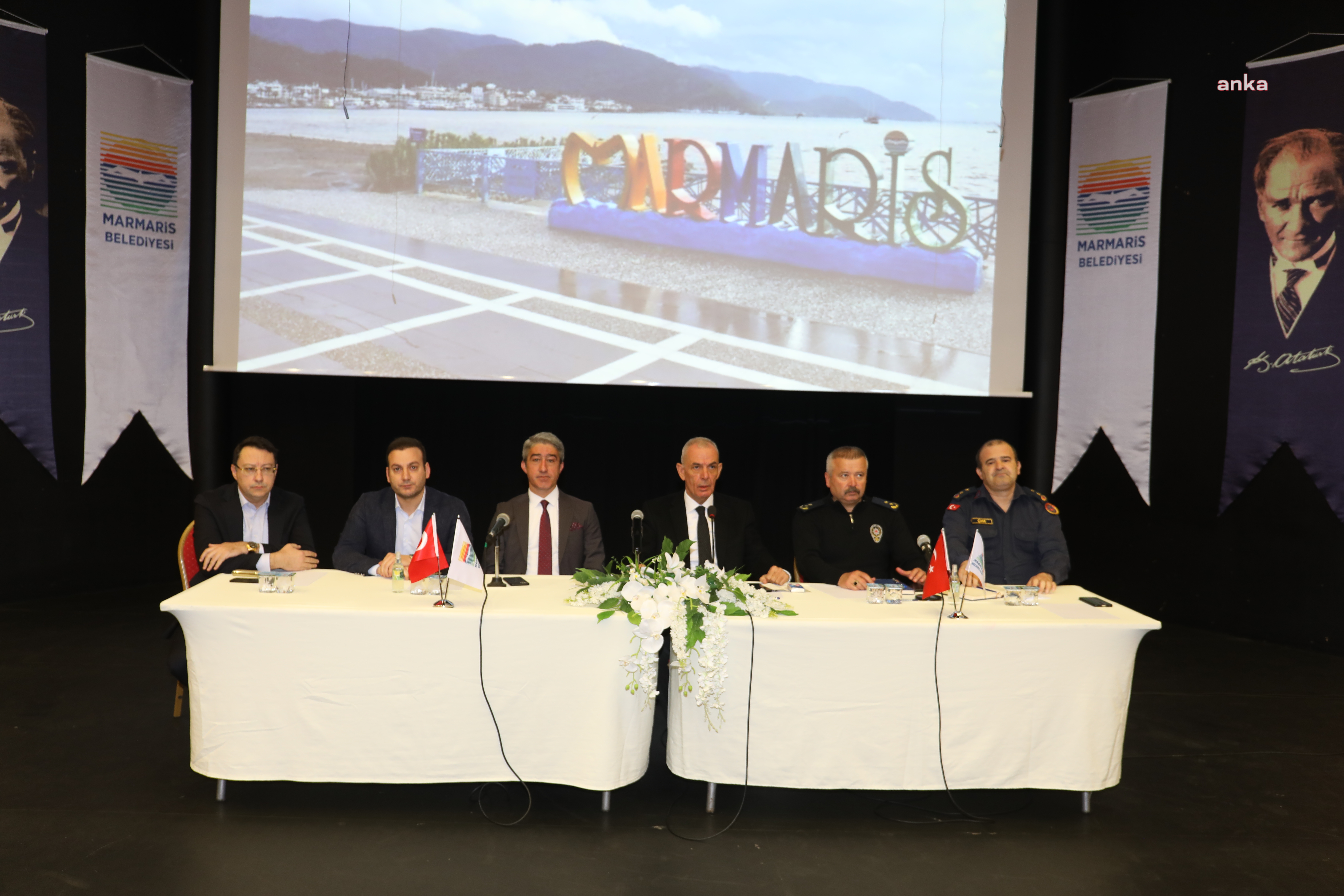 MARMARİS BELEDİYESİ’NDEN İLÇEDEKİ DEPREMZEDELERİ AĞIRLAYAN OTELCİLER İÇİN BİLGİLENDİRME TOPLANTISI