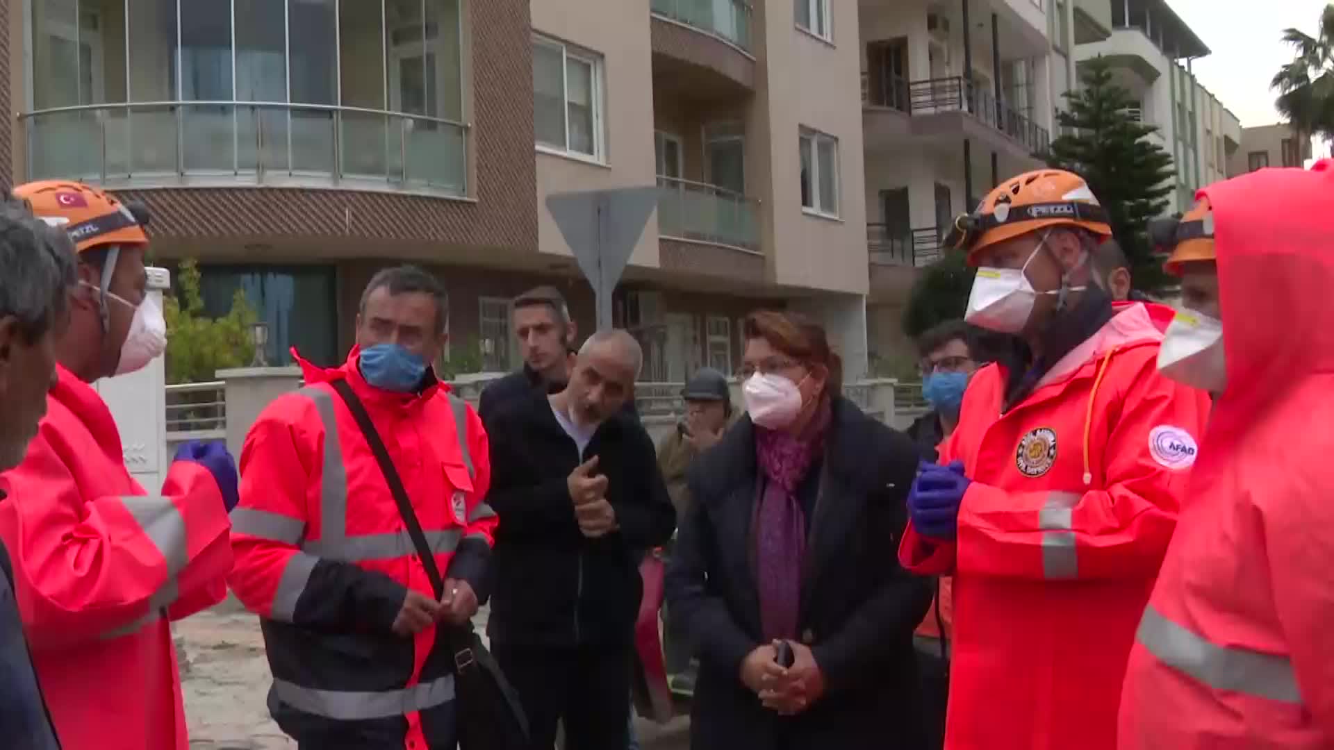 CUMHURBAŞKANI ERDOĞAN’IN ELEŞTİRDİĞİ MİLLETVEKİLİ SUZAN ŞAHİN’E VATANDAŞ DESTEĞİ: “SESİMİZİ DUYURDUNUZ”