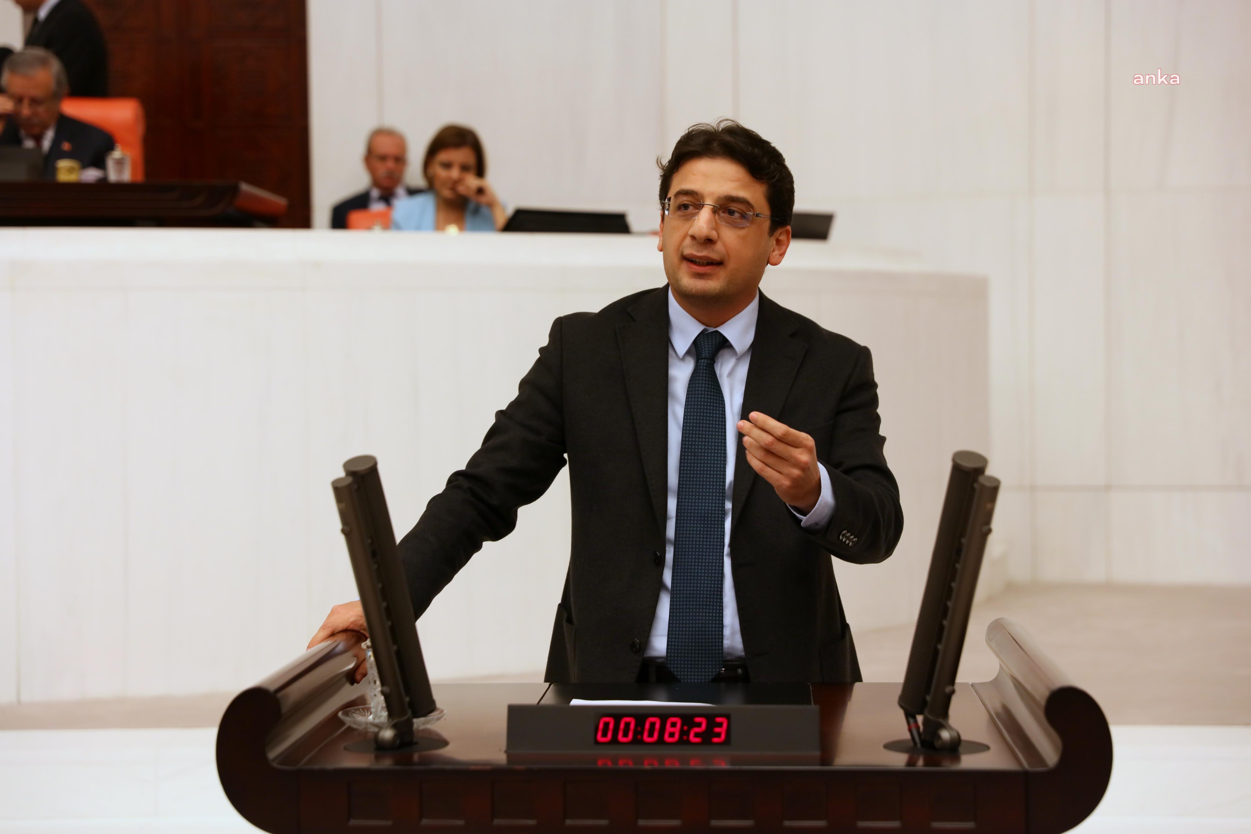 YUNUS EMRE’DEN BAKAN ÇAVUŞOĞLU’NA: "BAKAN YARDIMCINIZIN ORTAĞI OLDUĞU ŞİRKET ÜZERİNDEN HALİL FALYALI KARA PARA AKLAMA, UYUŞTURUCU TİCARETİ GİBİ YASAL OLMAYAN İŞLEMLER GERÇEKLEŞTİRMİŞ MİDİR?"