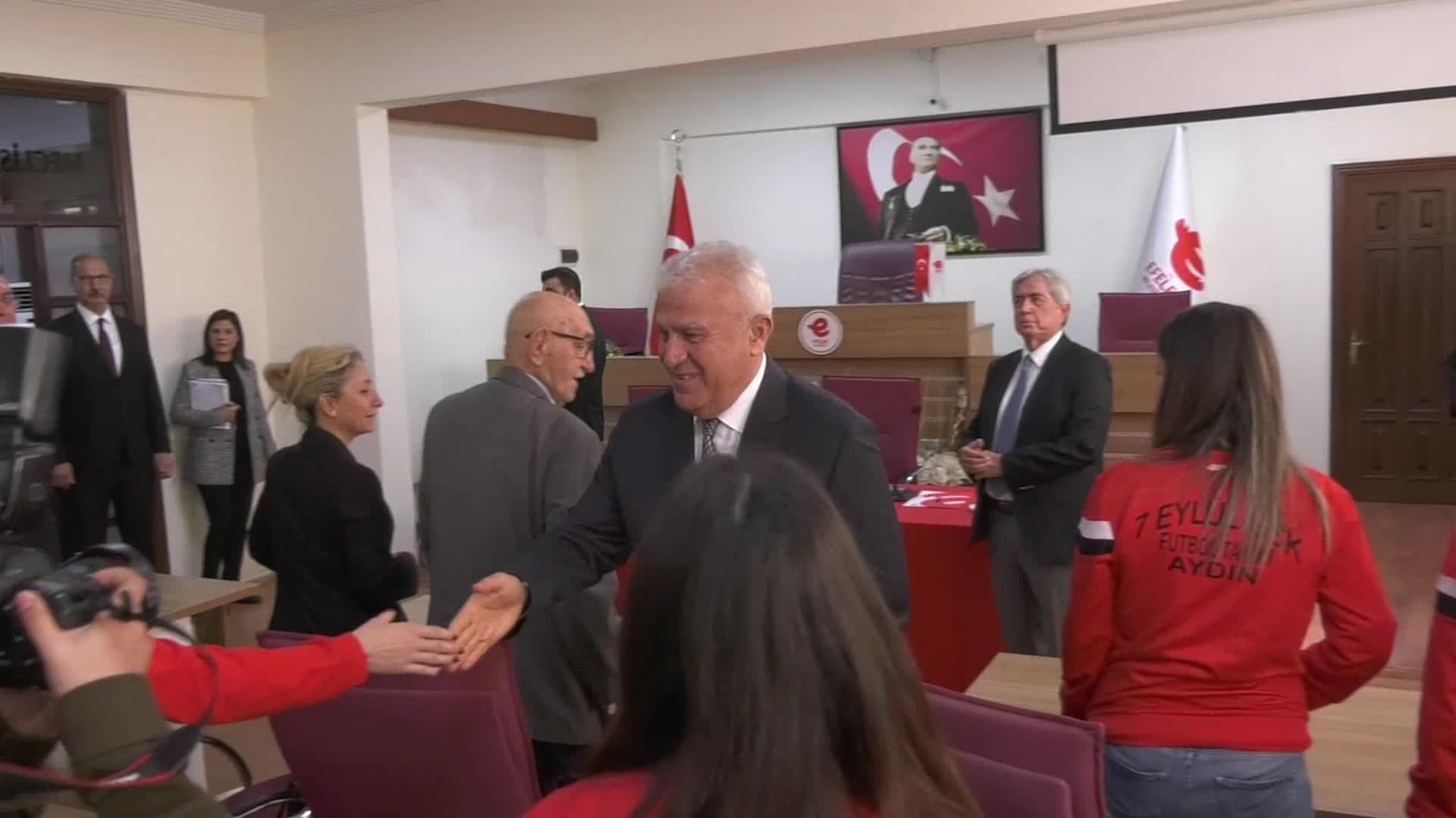 EFELER BELEDİYESİ, SPORA DESTEĞİNİ SÜRDÜRÜYOR