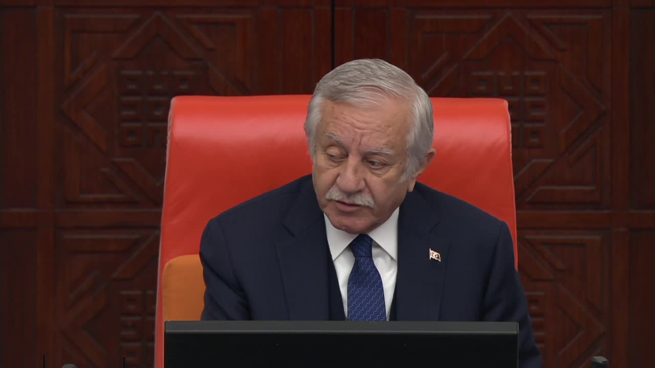 SİBEL ÖZDEMİR: KYK YURTLARININ KAPASİTESİNİN SADECE YÜZDE 19'UNDA DEPREMZEDELER KALIYOR, YANİ YÜZDE 81'İ BOŞ DURUMDA