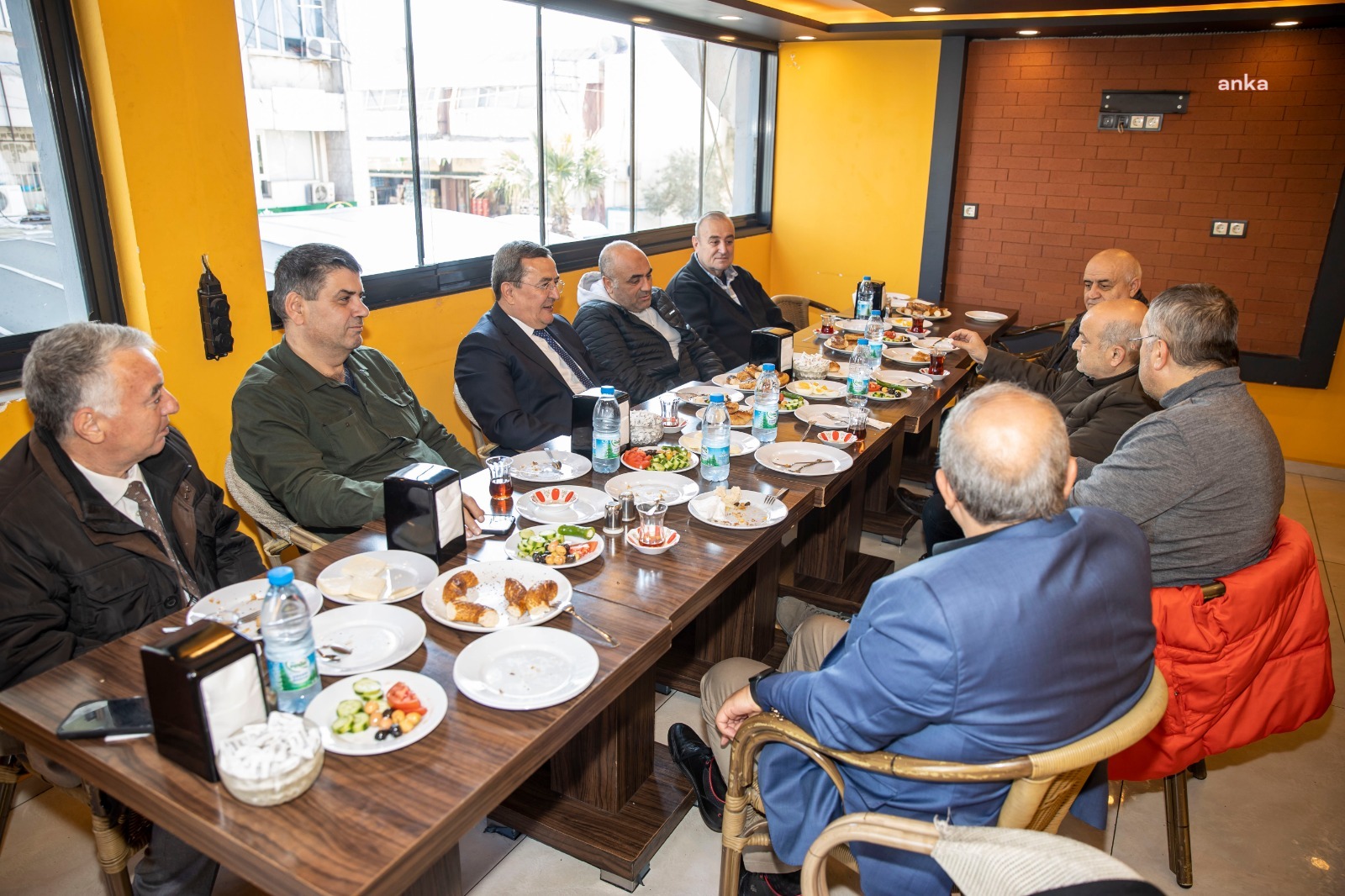 BATUR’DAN GIDA ÇARŞISI ESNAFINA DESTEK TEŞEKKÜRÜ