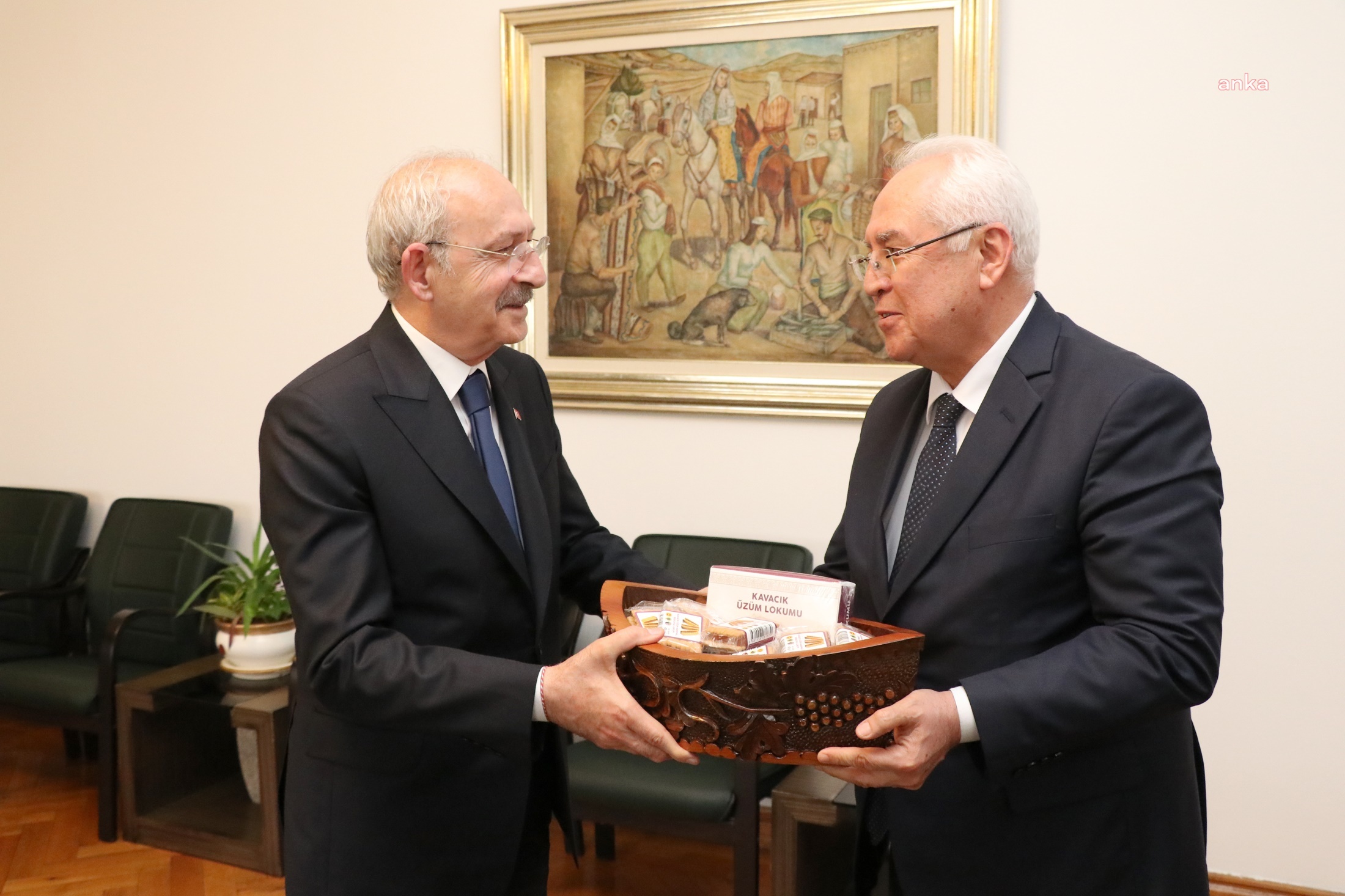 BAŞKAN SELVİTOPU'NDAN MİLLET İTTİFAKI CUMHURBAŞKANI ADAYI KILIÇDAROĞLU'NA “HAYIRLI OLSUN” ZİYARETİ