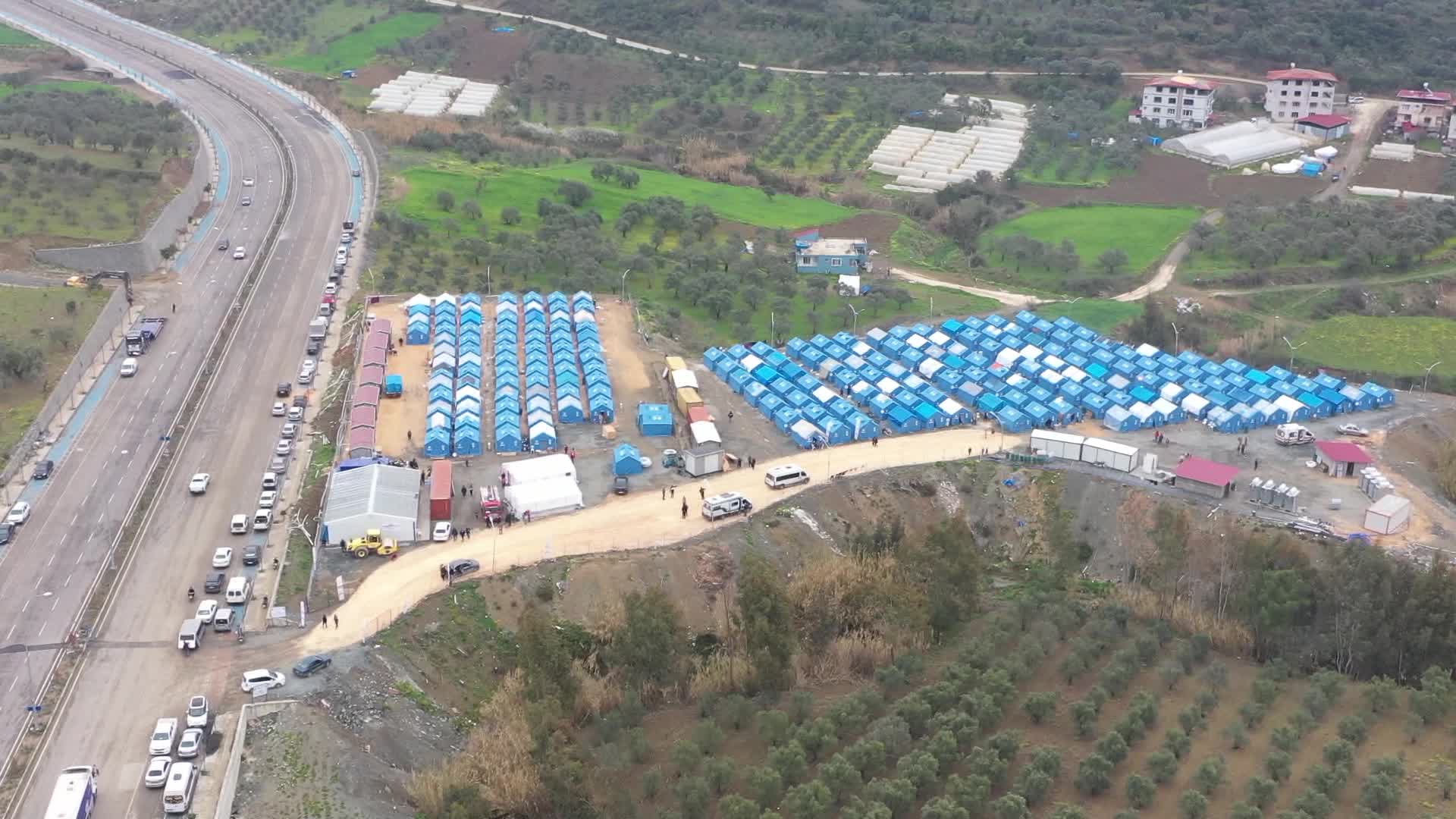 MERSİN BÜYÜKŞEHİR’DEN HATAY ÇADIRKENTTE KONTEYNER DERSANE