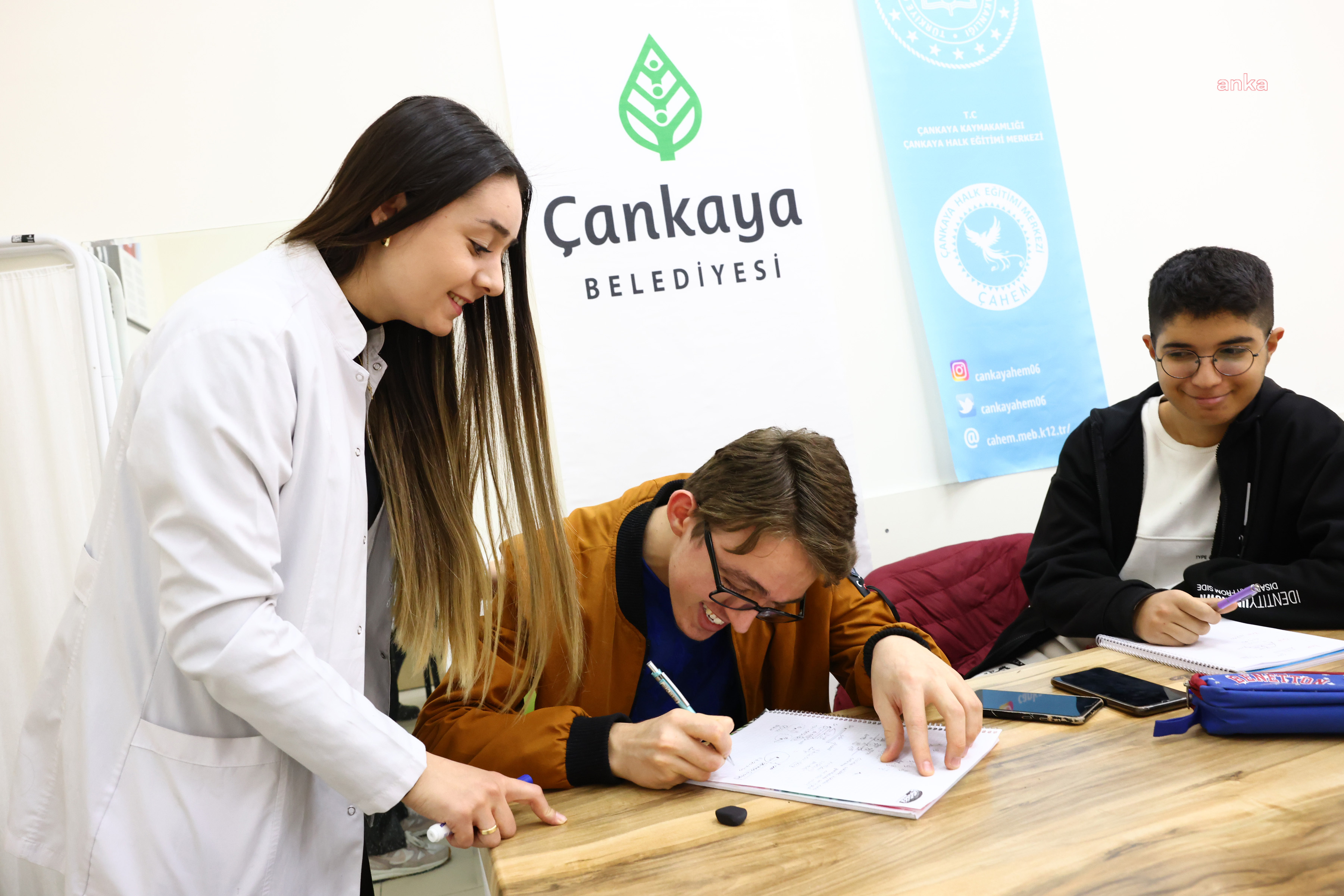 ÇANKAYA BELEDİYESİ'NDEN DEPREMZEDE ÖĞRENCİLERE EĞİTİM DESTEĞİ