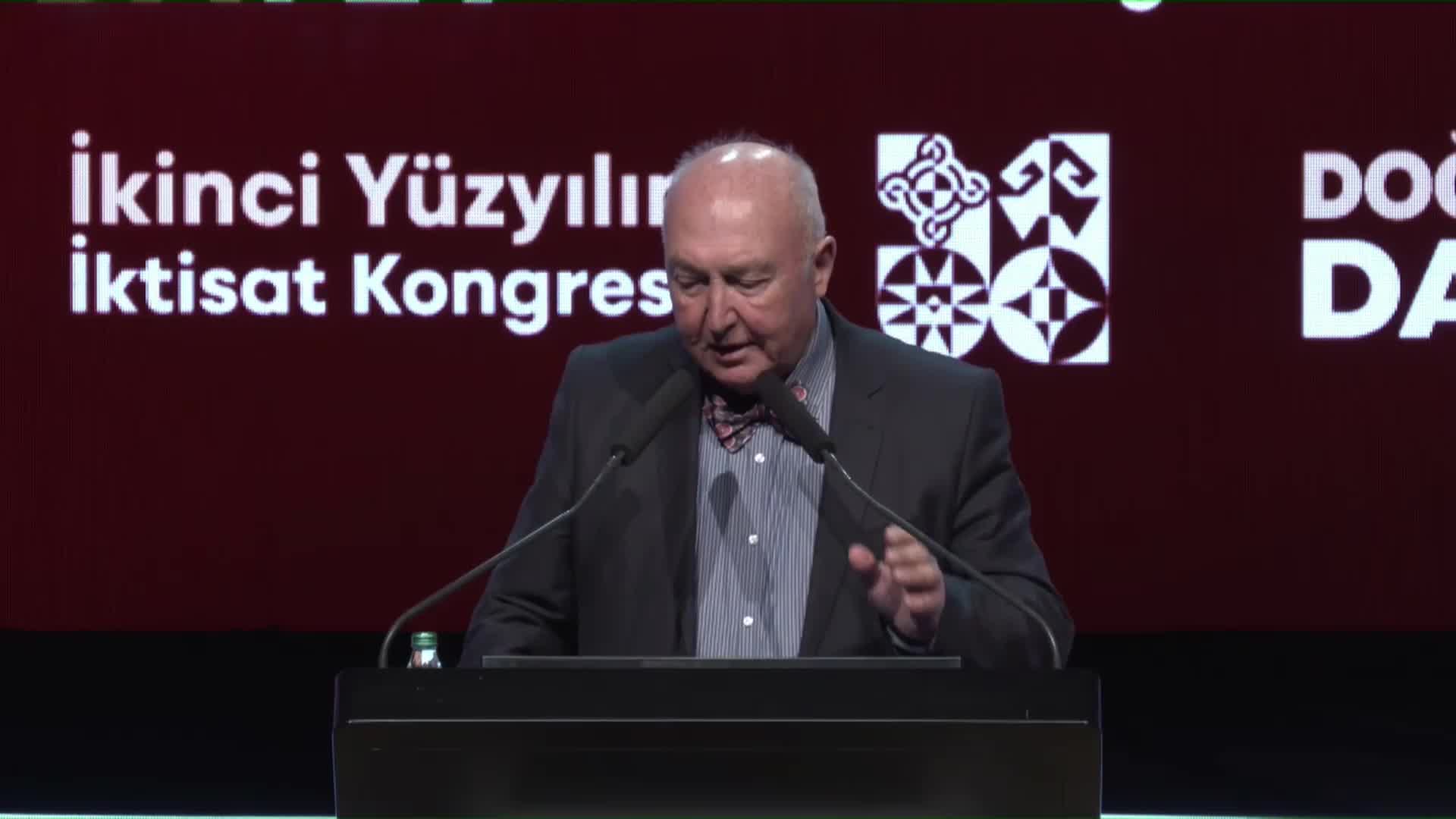 PROF. DR. AHMET ERCAN: “DEPREMİ AFETE DÖNÜŞTÜREN ÜÇ KONU VAR; YETENEKSİZ YÖNETİMLER, EKONOMİNİN BOZUKLUĞU VE YOKSULLUK İLE EĞİTİM DÜZEYİNİN DÜŞÜKLÜĞÜ... 6 ŞUBAT'TA ÜÇÜ BİRDEN OLDU"