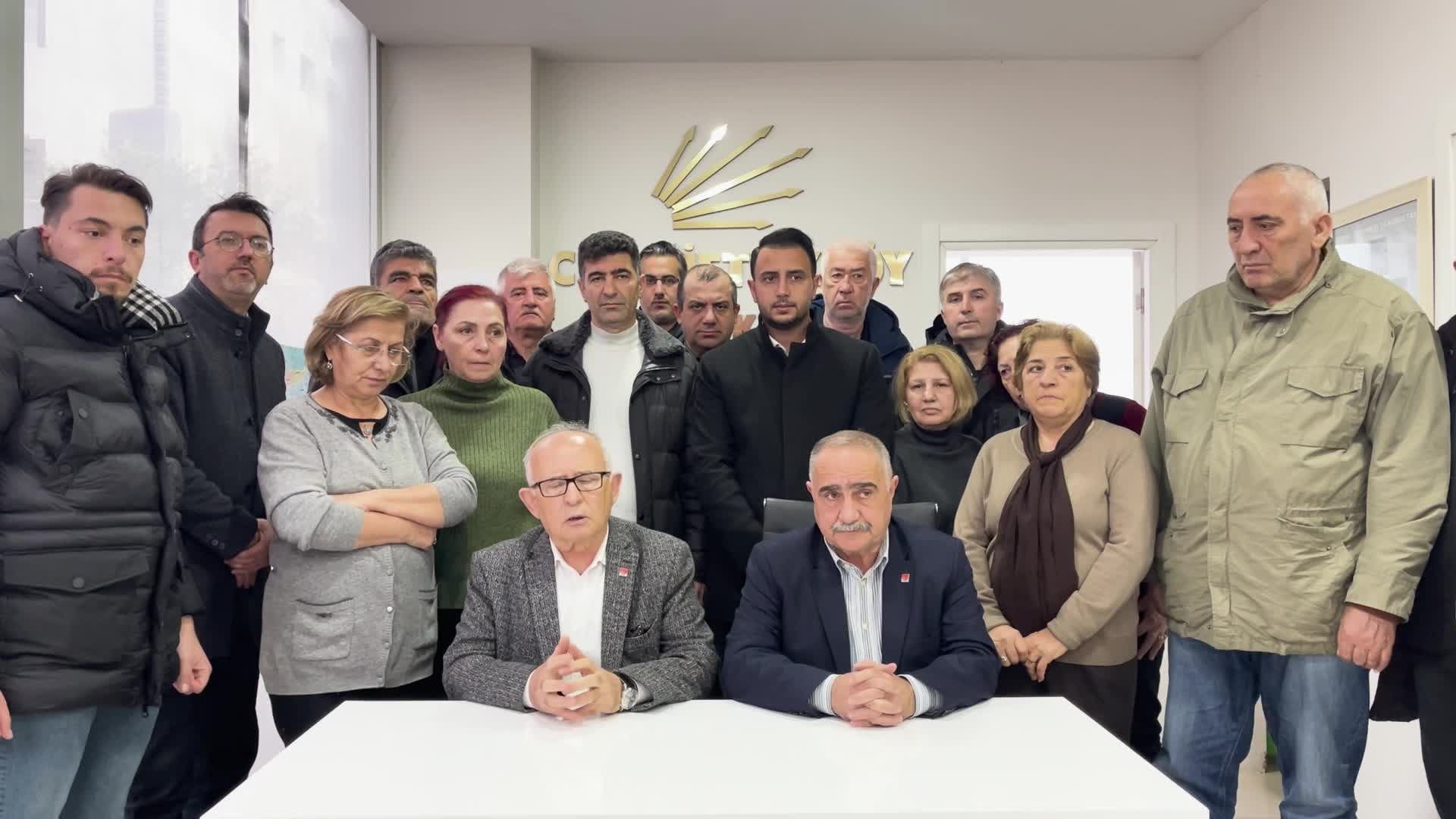 CHP YALOVA ÇİFTLİKKÖY İLÇE BAŞKANI CÜNEYT ÇALIŞKAN 18 MART TÖRENLERİ SONRASINDA BELEDİYE BAŞKANININ FİZİKSEL SALDIRISINA UĞRADI