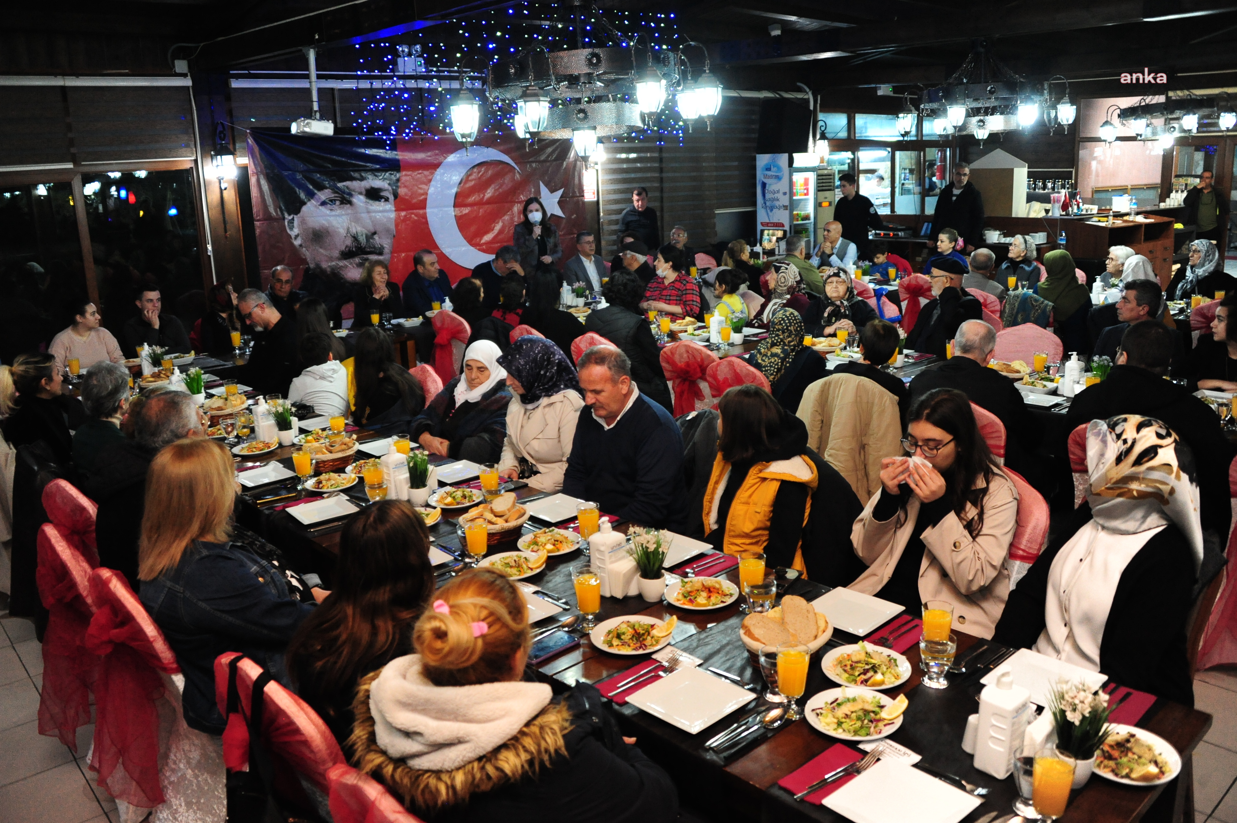 BALÇOVA’DA ŞEHİT AİLELERİ ONURUNA YEMEK DÜZENLENDİ